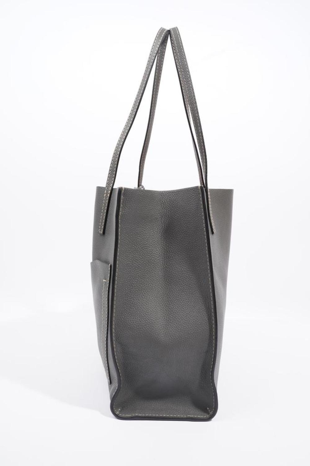 Marc Jacobs Grind T Tote Leather Large