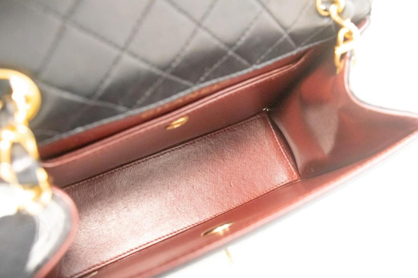 Chanel Matelassé Leather Shoulder Bag (Pre-Owned)