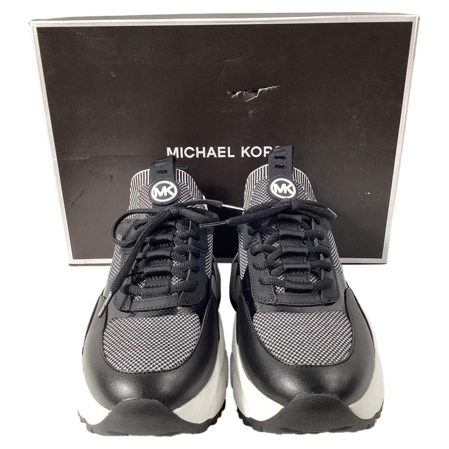 Darius Two-Tone Stretch Knit Trainer in Black and White Synthetic