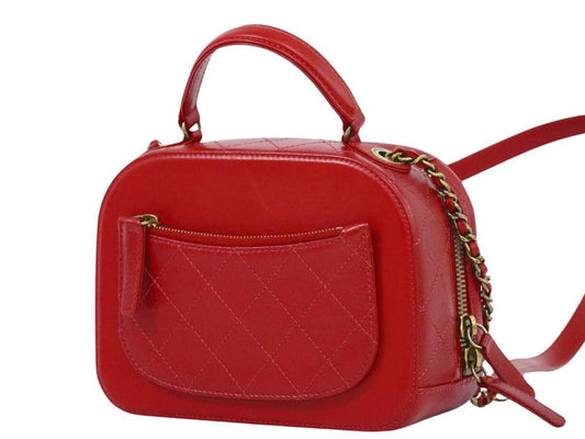 Chanel Vanity Leather Shoulder Bag (Pre-Owned)