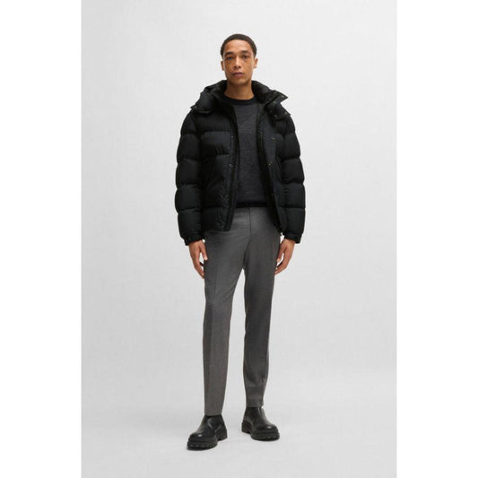 Water-repellent puffer jacket with detachable hood