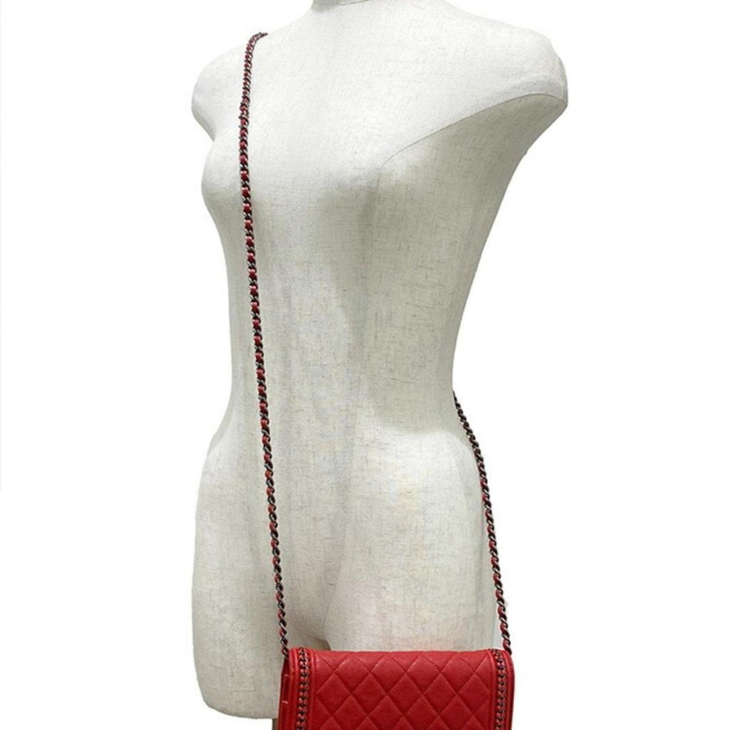 Chanel Boy Leather Shoulder Bag (Pre-Owned)