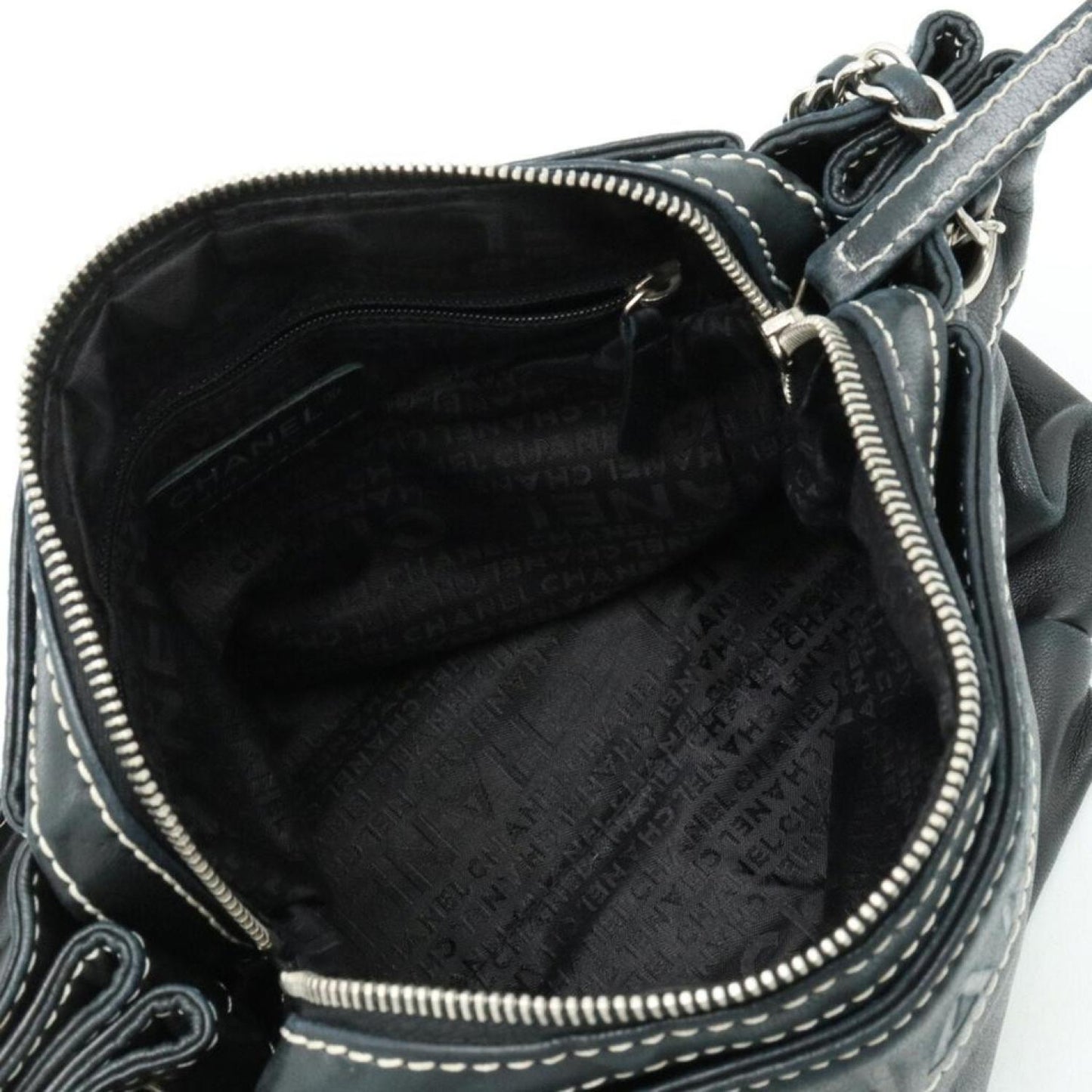 Chanel - Leather Shoulder Bag (Pre-Owned)