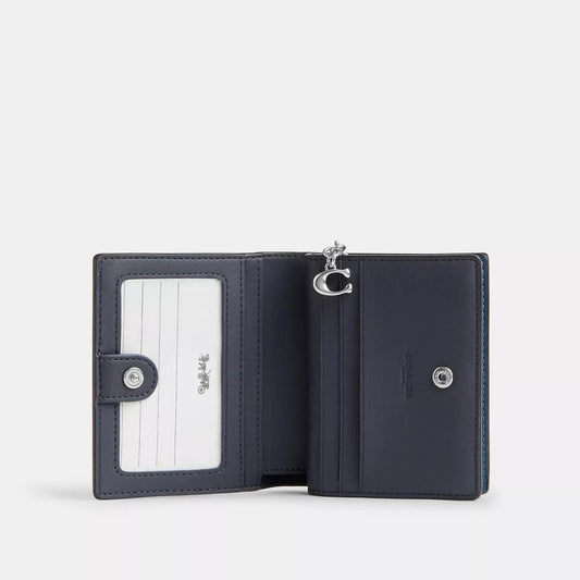 Snap Wallet In Signature Canvas