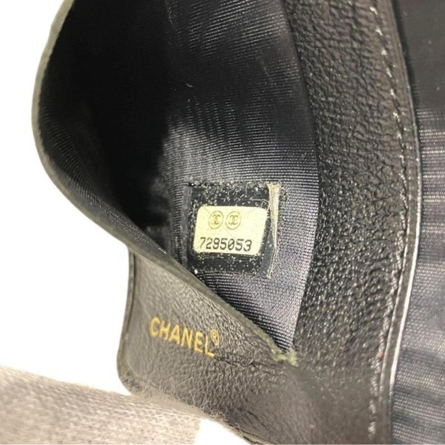 Chanel Leather Wallet (Pre-Owned)