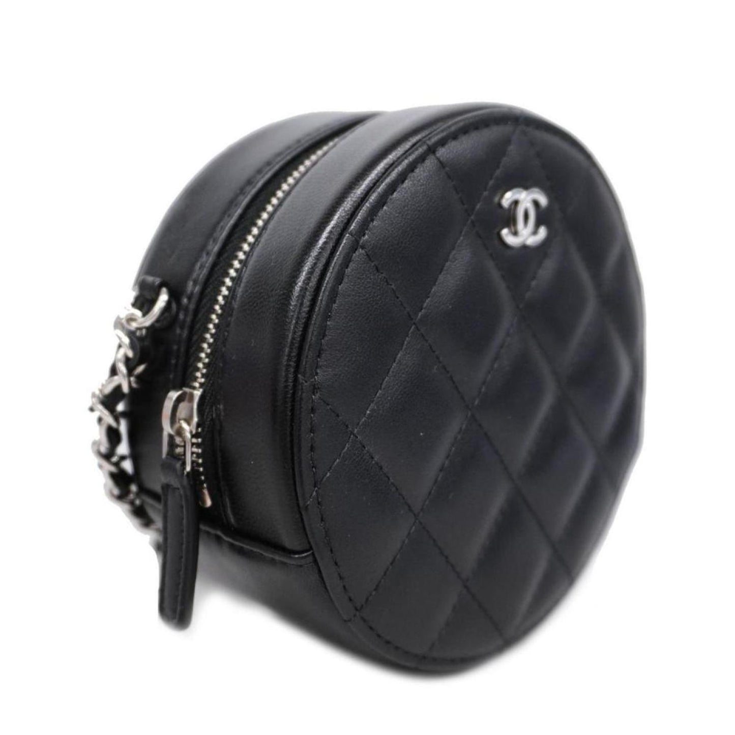 Chanel Matelassée Leather Shoulder Bag (Pre-Owned)