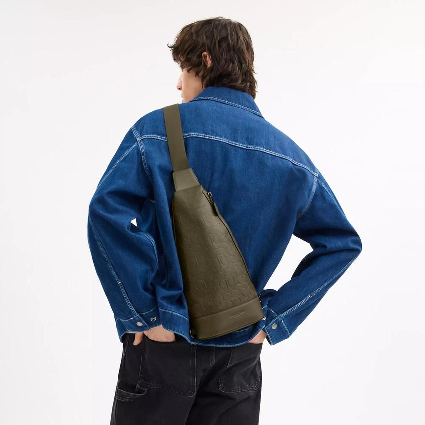 Dominic Sling Pack In Signature Leather