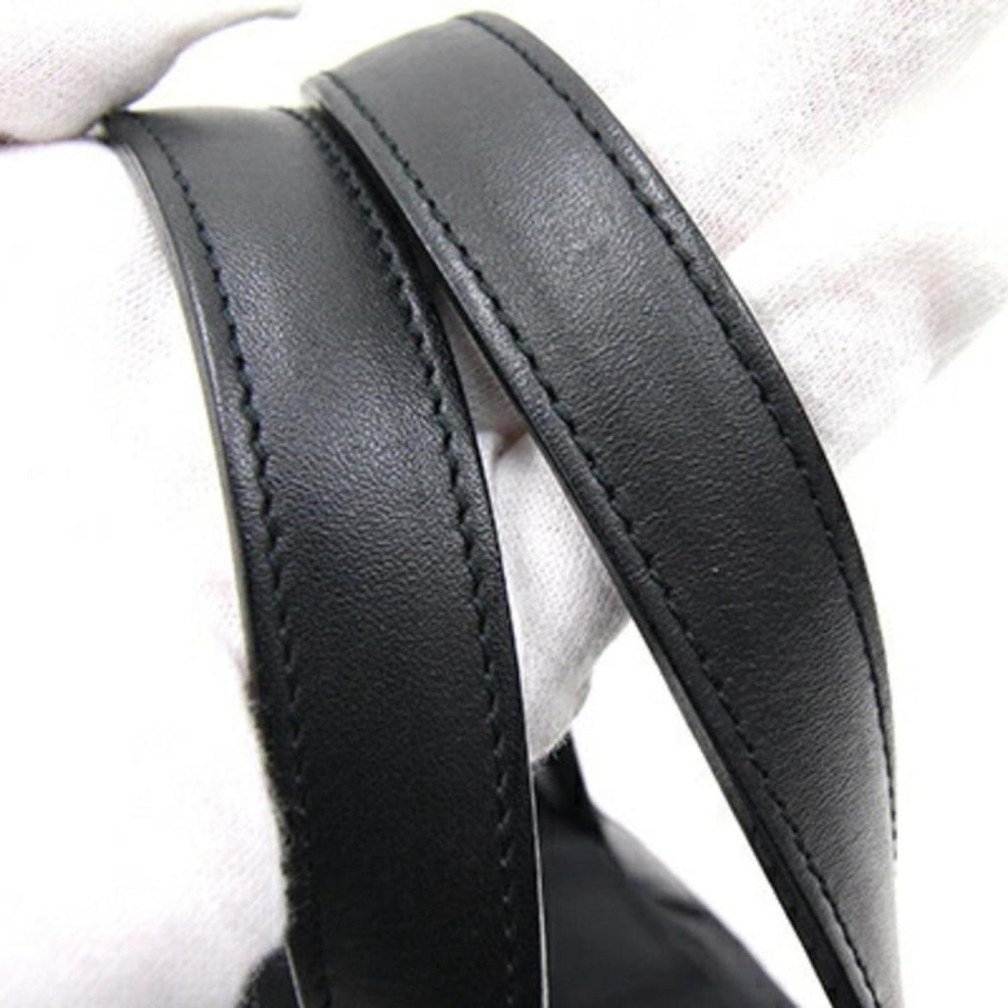 Chanel Travel Line Synthetic Shoulder Bag (Pre-Owned)