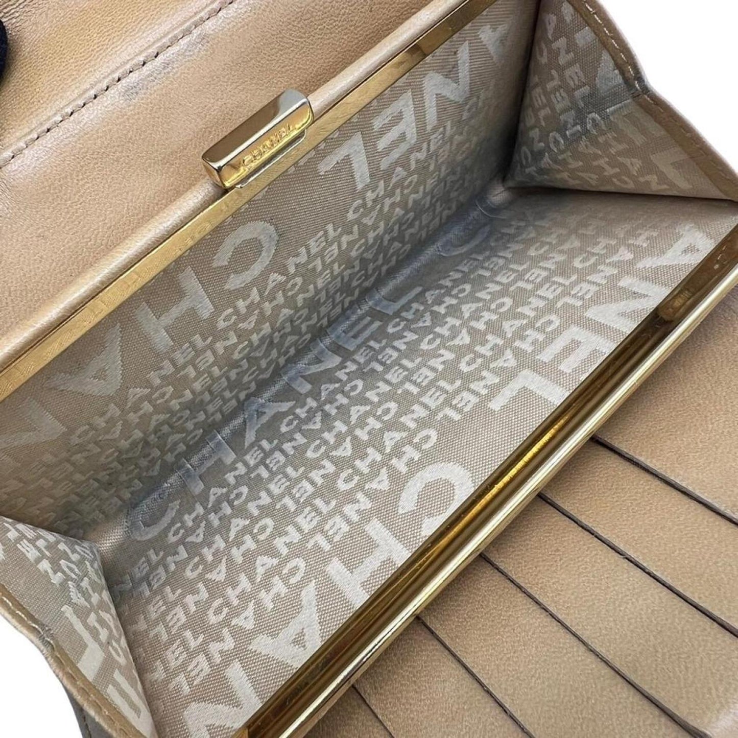 Chanel Cc Leather Wallet (Pre-Owned)