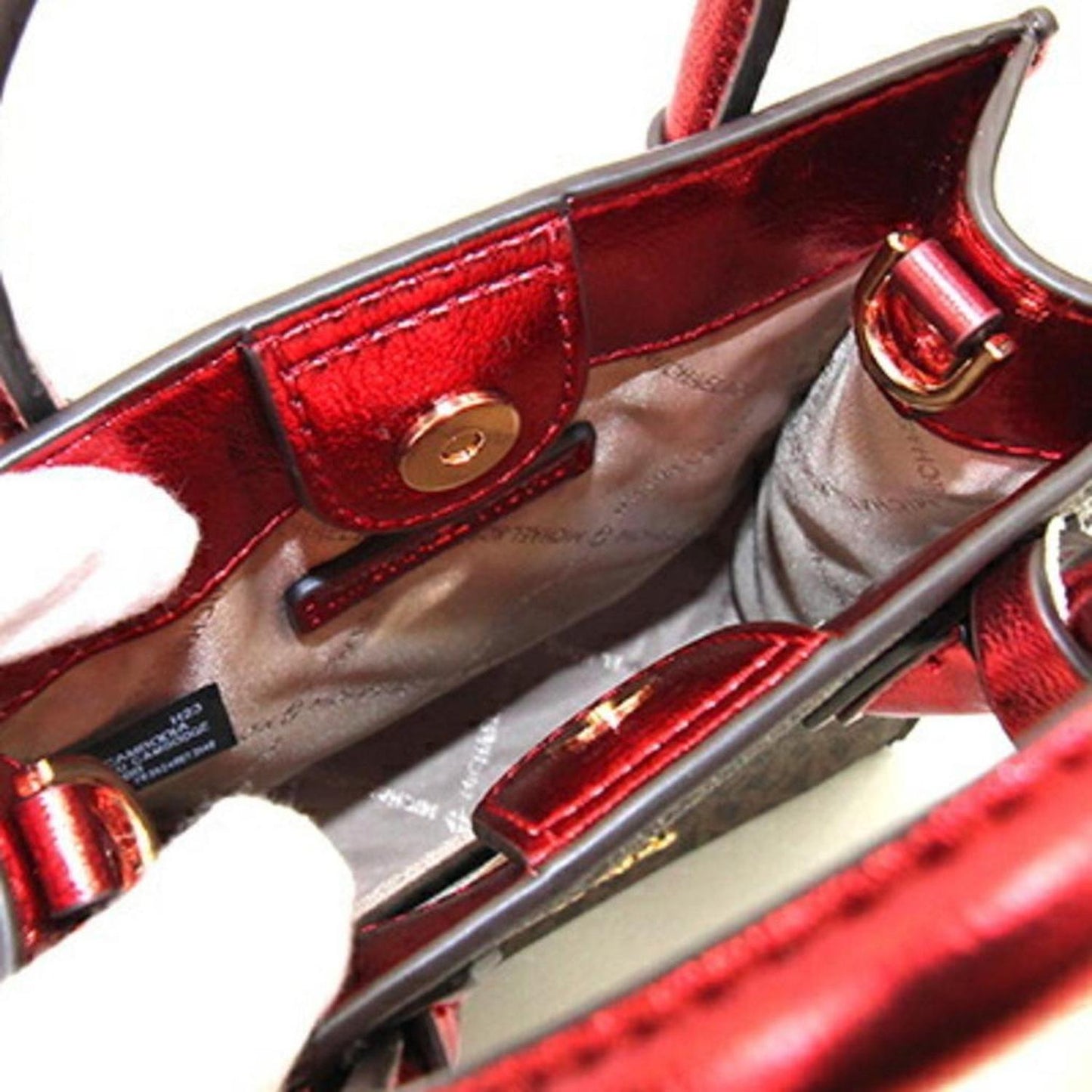 Metallic Color Pvc Leather Handbag (Pre-Owned)