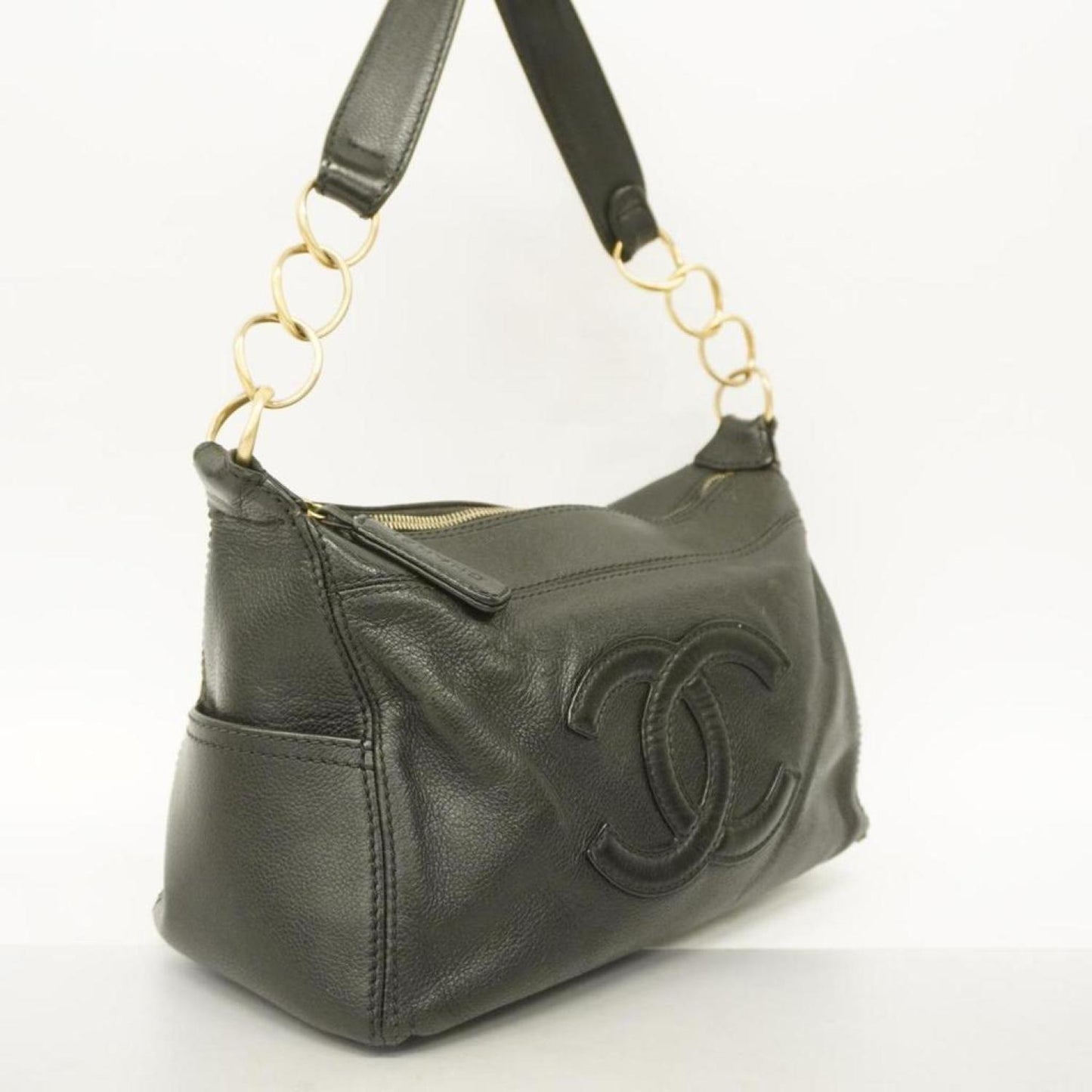 Chanel Leather Shoulder Bag (Pre-Owned)