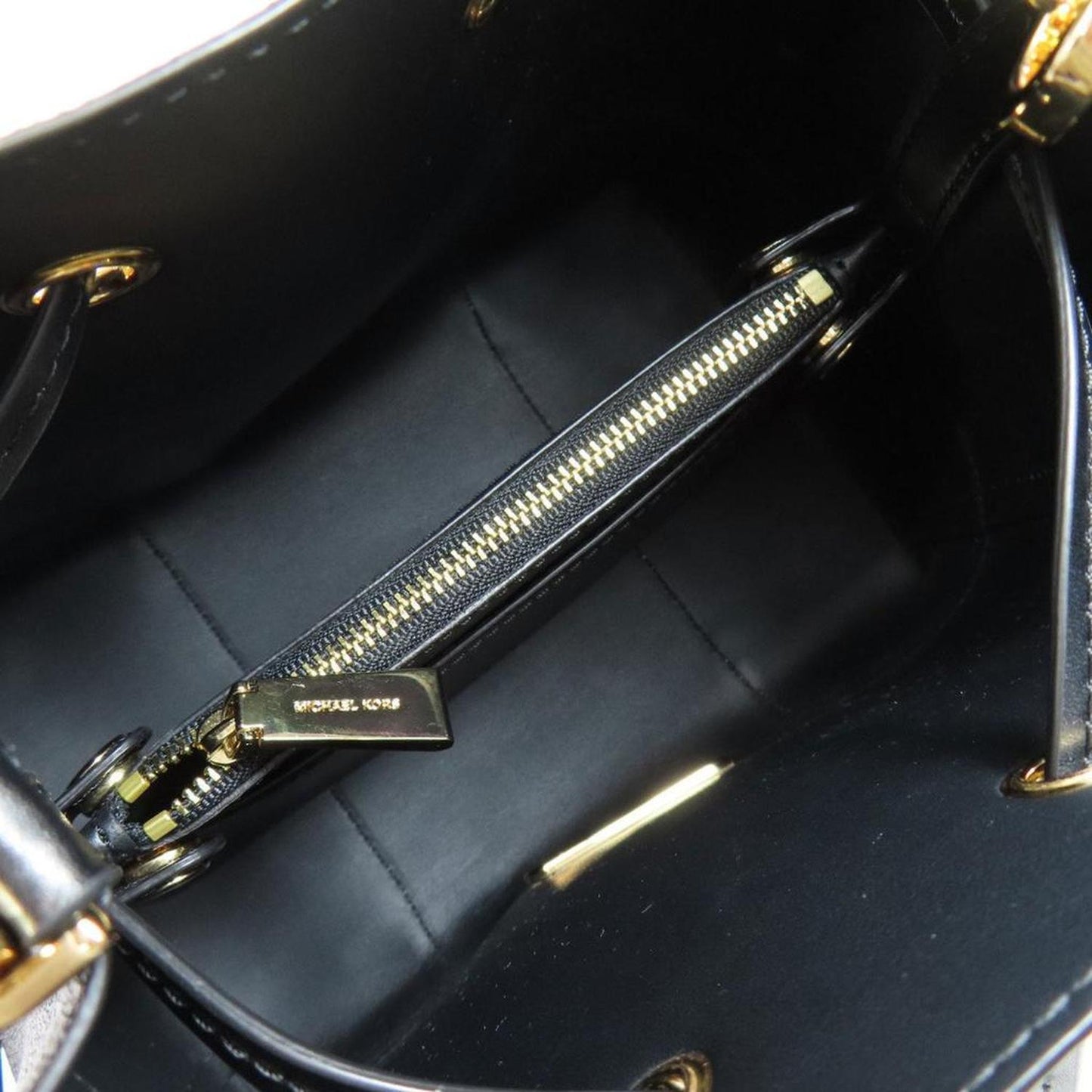 Pvc Handbag Shoulder Bag (Pre-Owned)