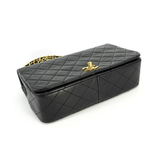 Chanel Matelassé Leather Shoulder Bag (Pre-Owned)