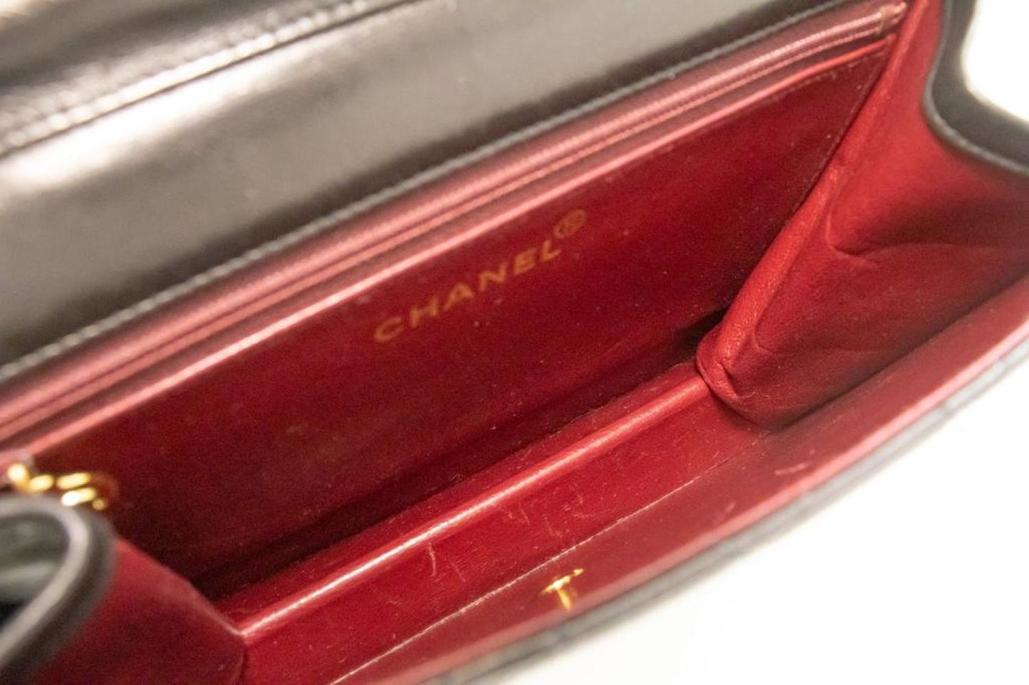 Chanel Flap Bag Leather Shoulder Bag (Pre-Owned)