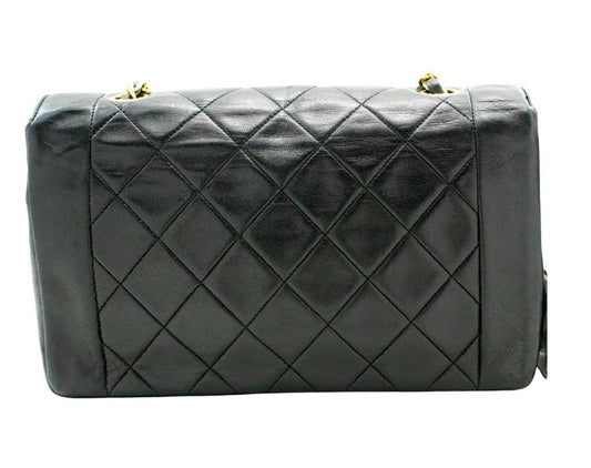 Chanel Matelassé Leather Shoulder Bag (Pre-Owned)