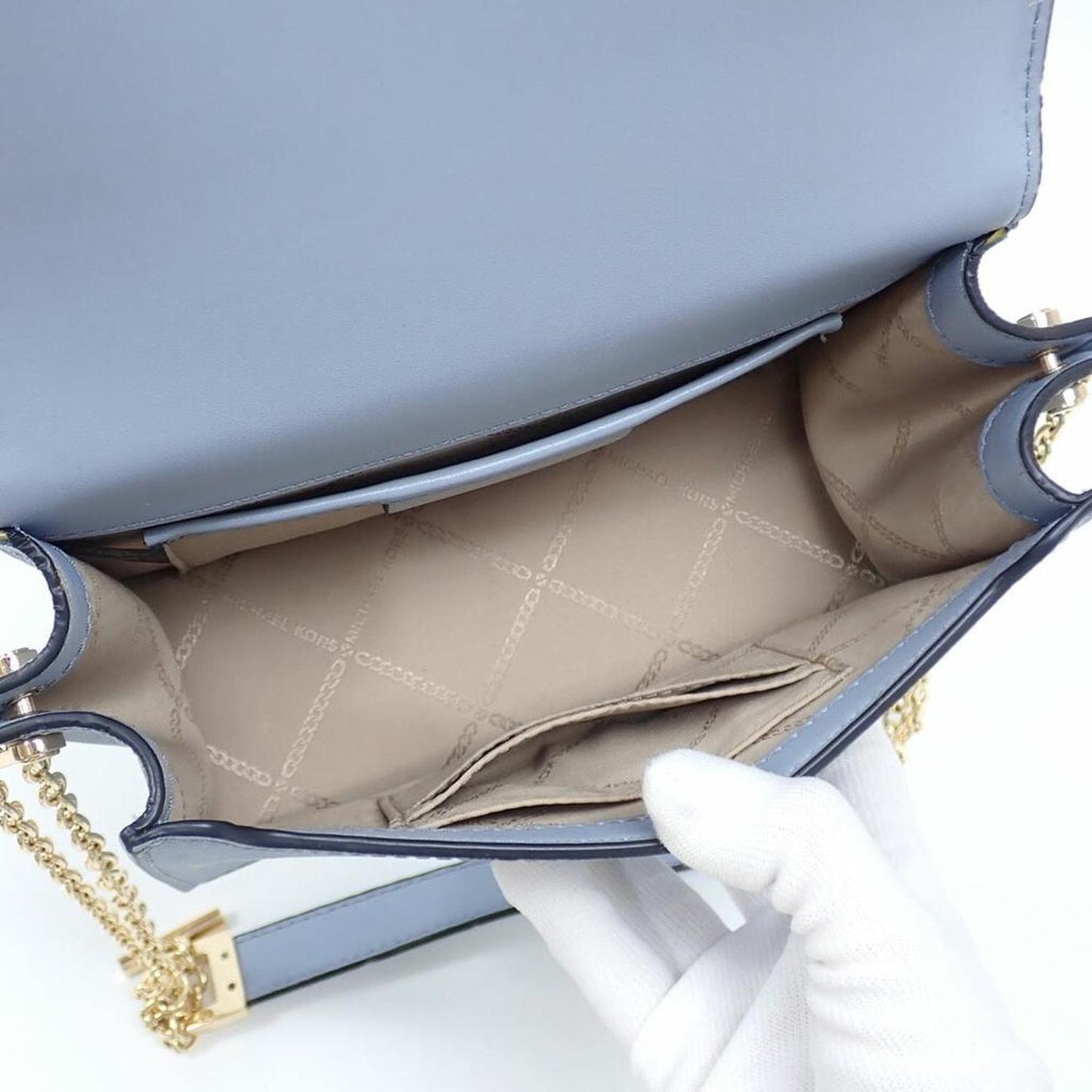 Leather Shoulder Bag (Pre-Owned)