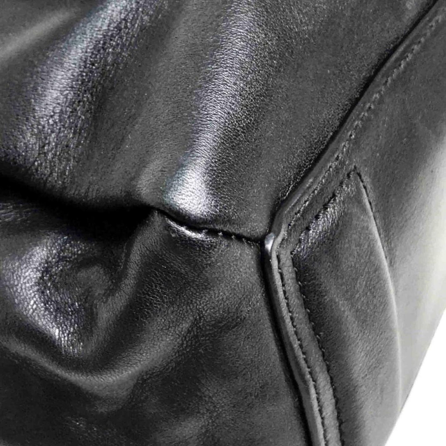 Marc By Marc Jacobs  Leather Handbag (Pre-Owned)