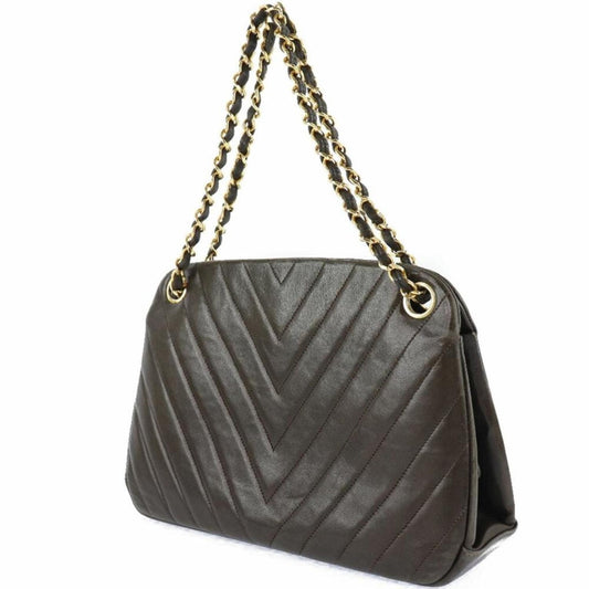 Chanel Chevron Leather Shoulder Bag (Pre-Owned)