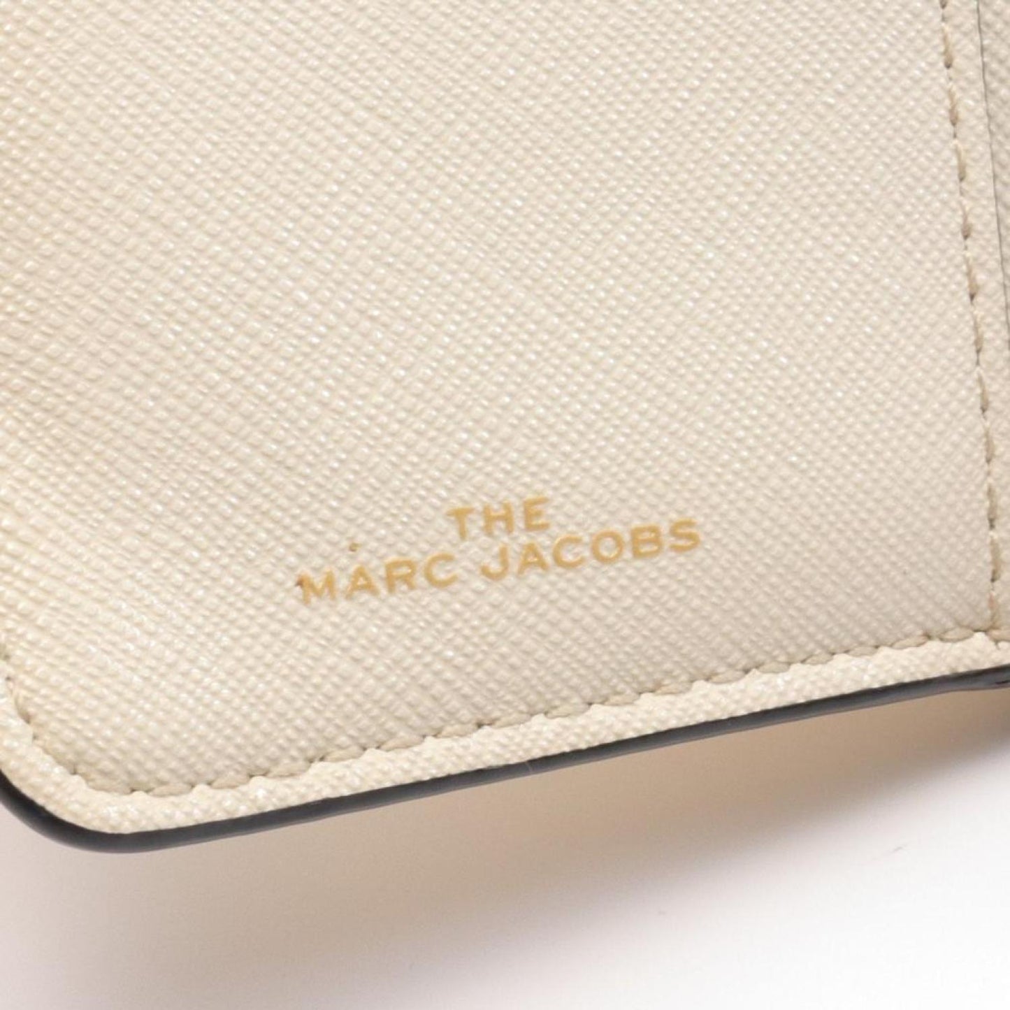 Snap Shot Bi-Fold Wallet Leather Beige