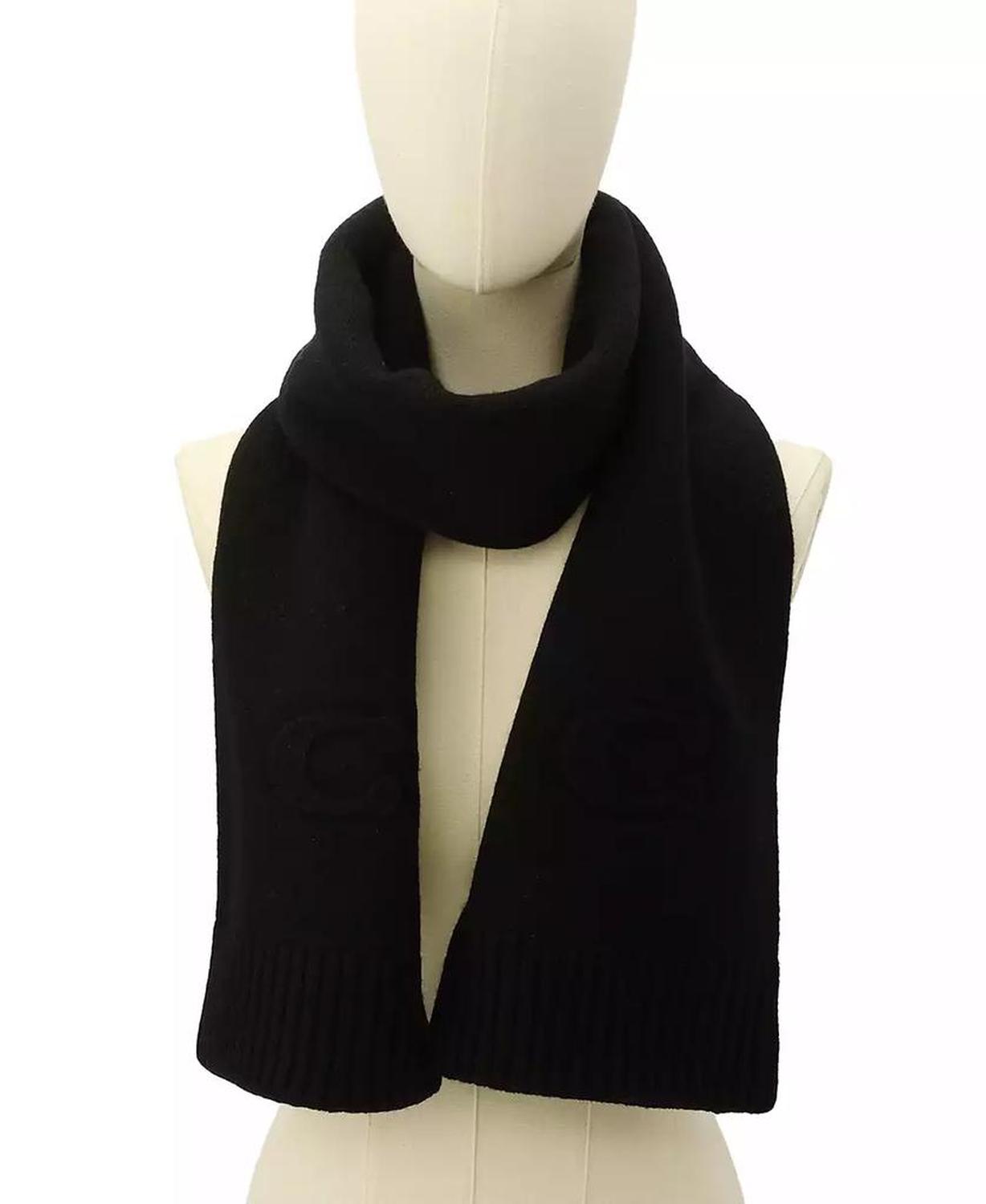 Women's Embossed Knit Muffler