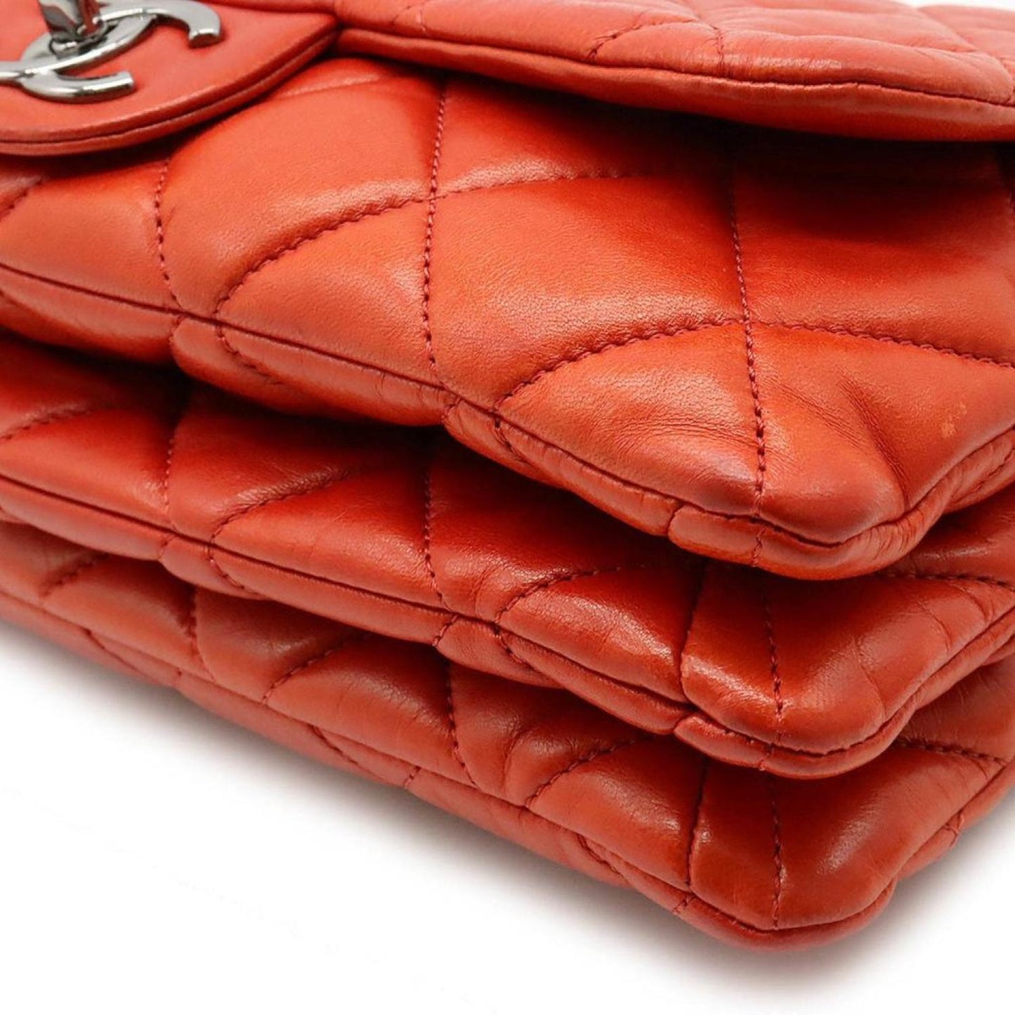 Chanel Matelassé Leather Shoulder Bag (Pre-Owned)