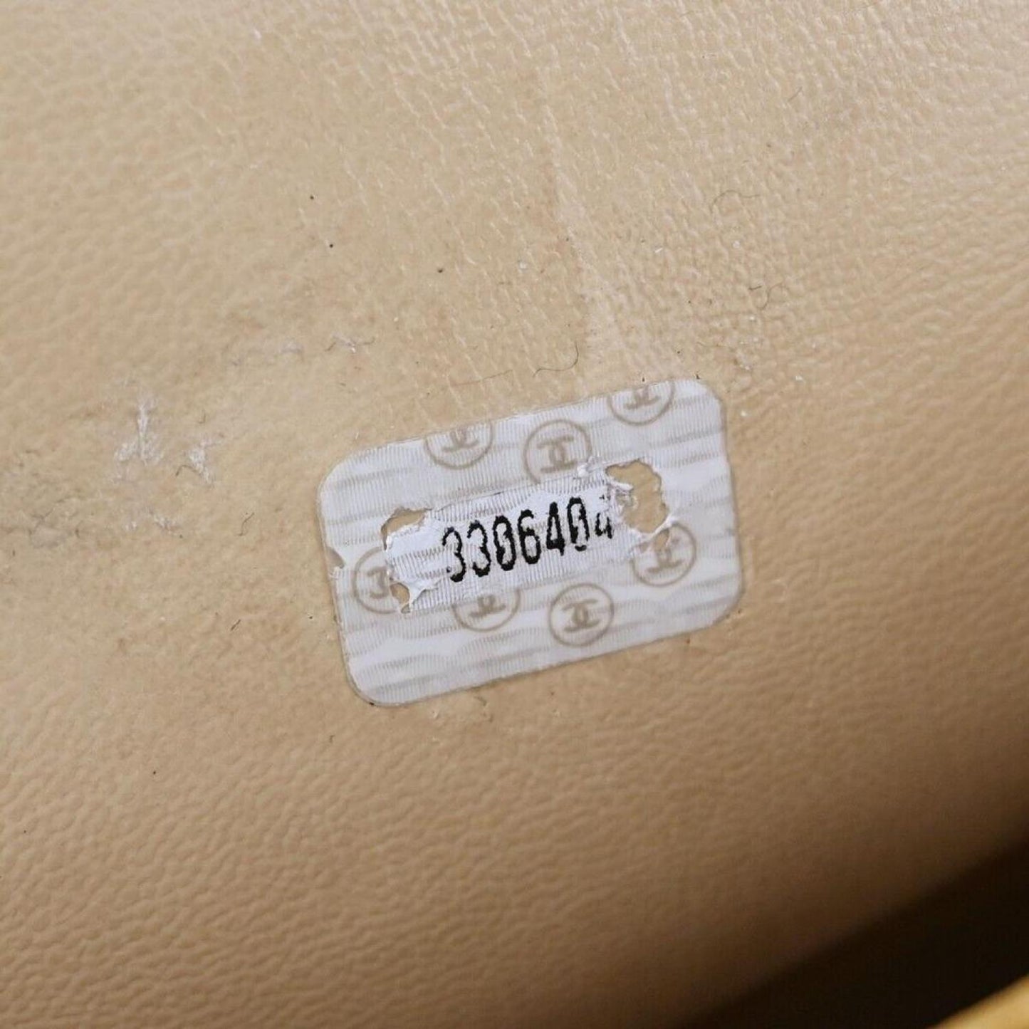Chanel Leather Handbag (Pre-Owned)