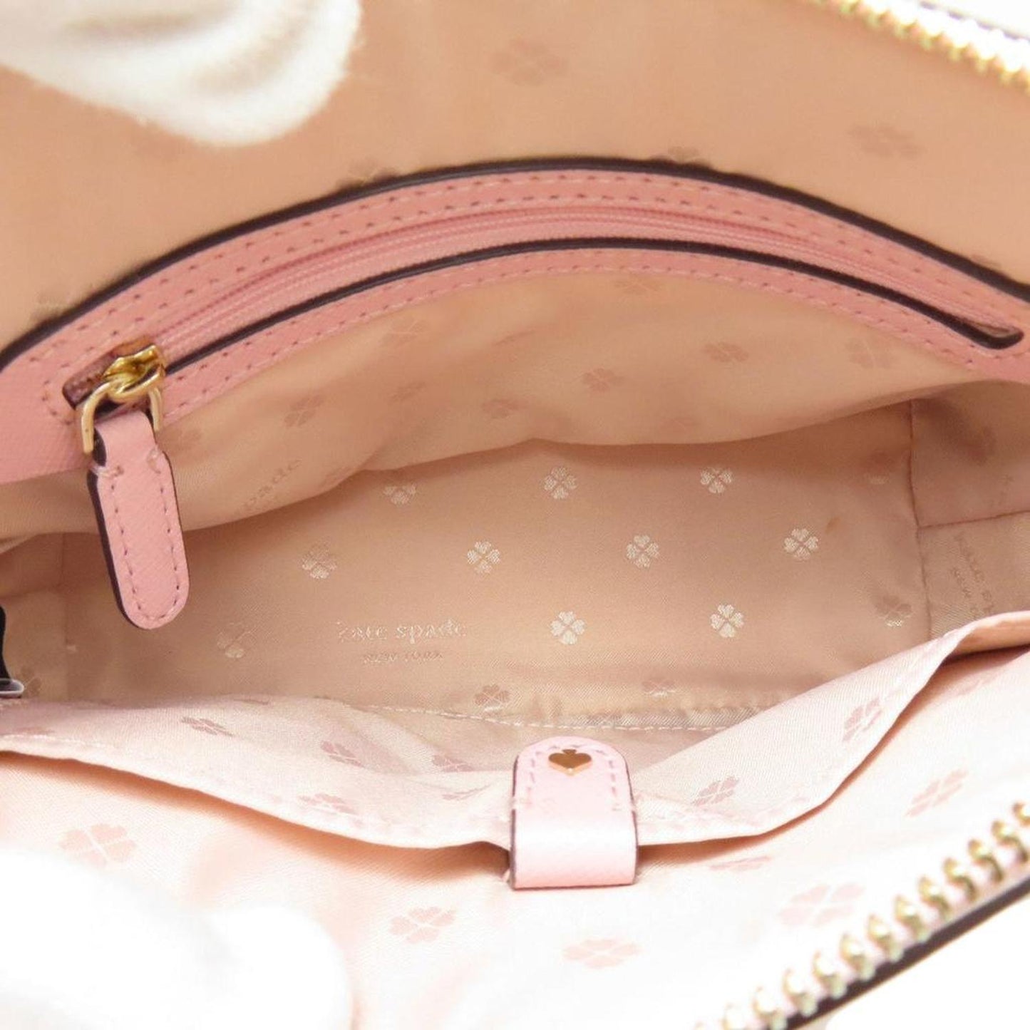 Leather Shoulder Bag (Pre-Owned)