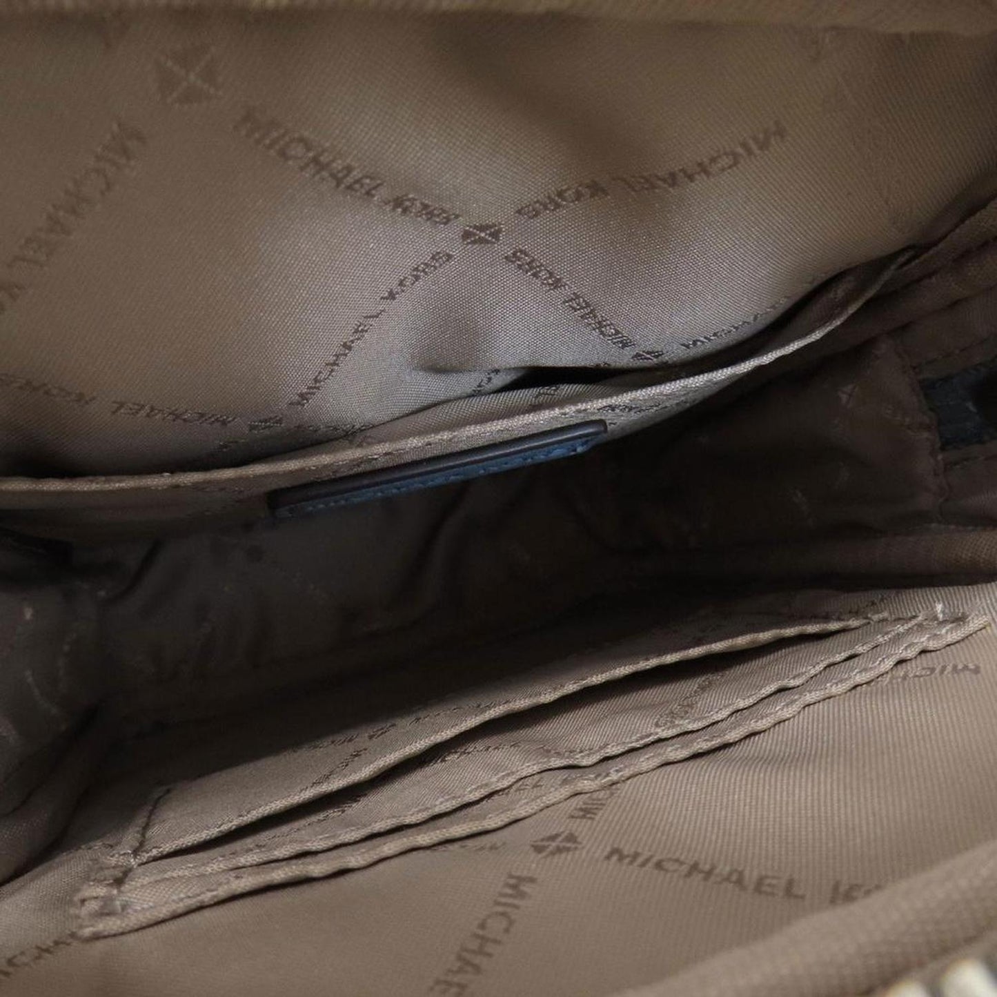 Michael Kors Jet Set Canvas Shoulder Bag (Pre-Owned)