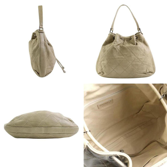 Chanel Leather Shoulder Bag (Pre-Owned)