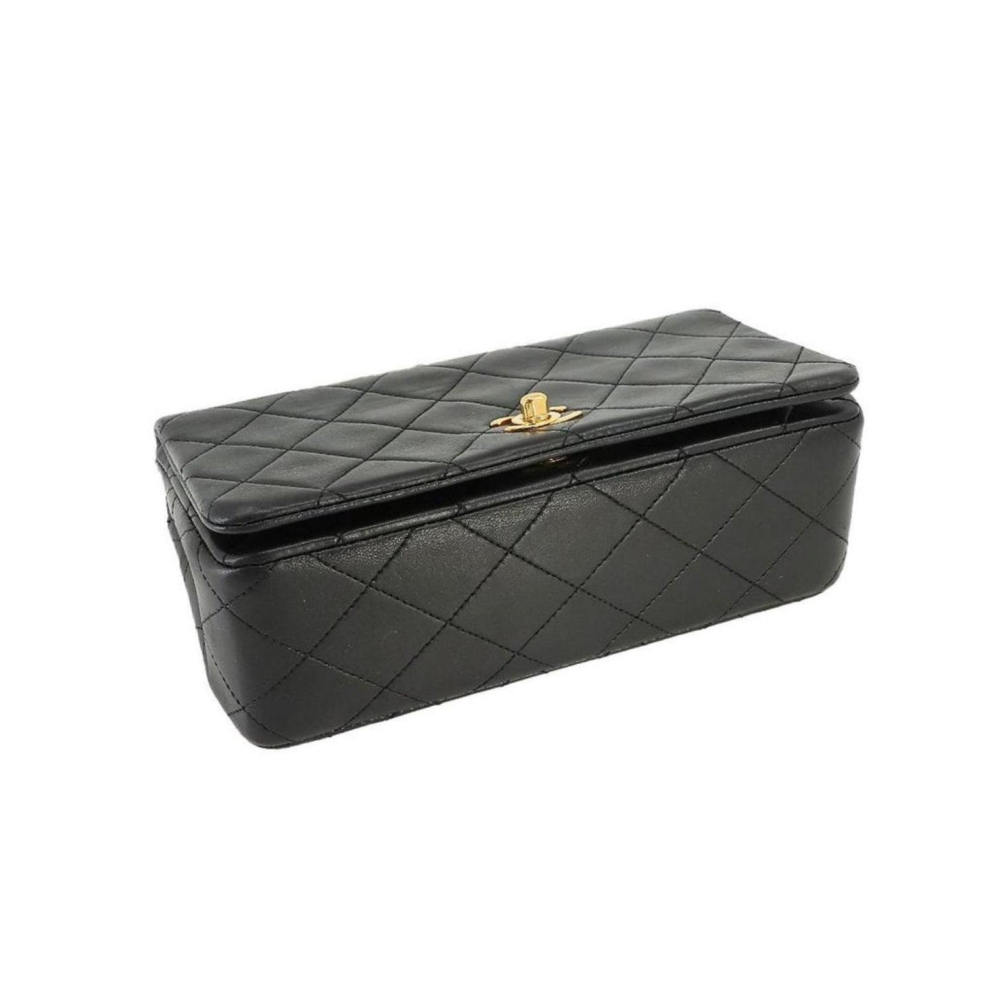 Chanel Matelassé Leather Shoulder Bag (Pre-Owned)
