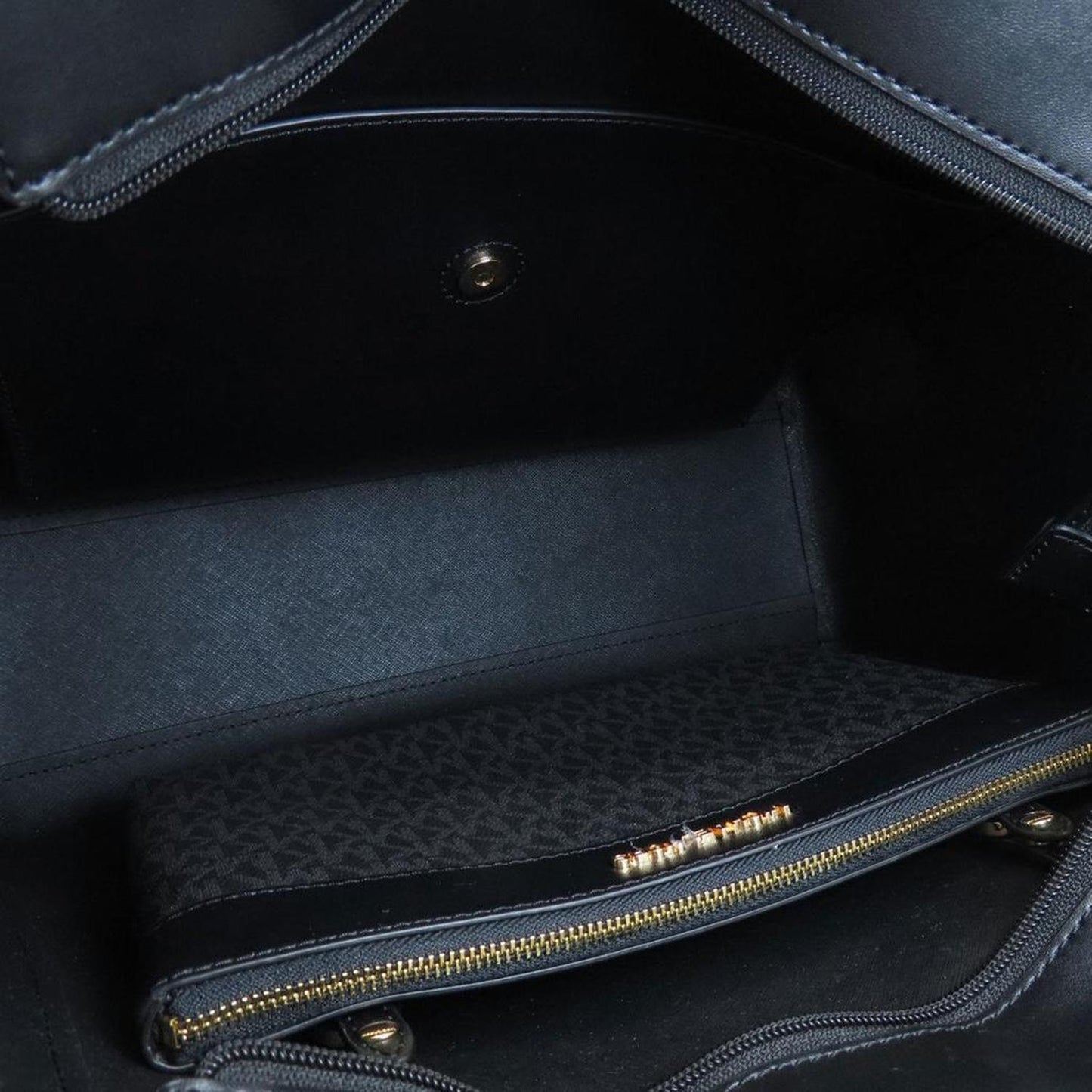 Michael Kors Leather Tote Bag (Pre-Owned)