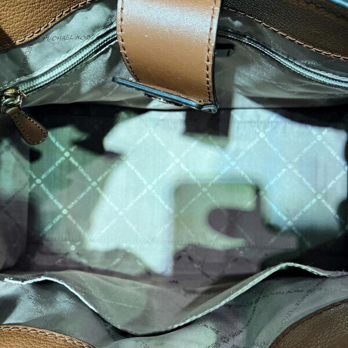 Pvc Handbag Shoulder Bag (Pre-Owned)