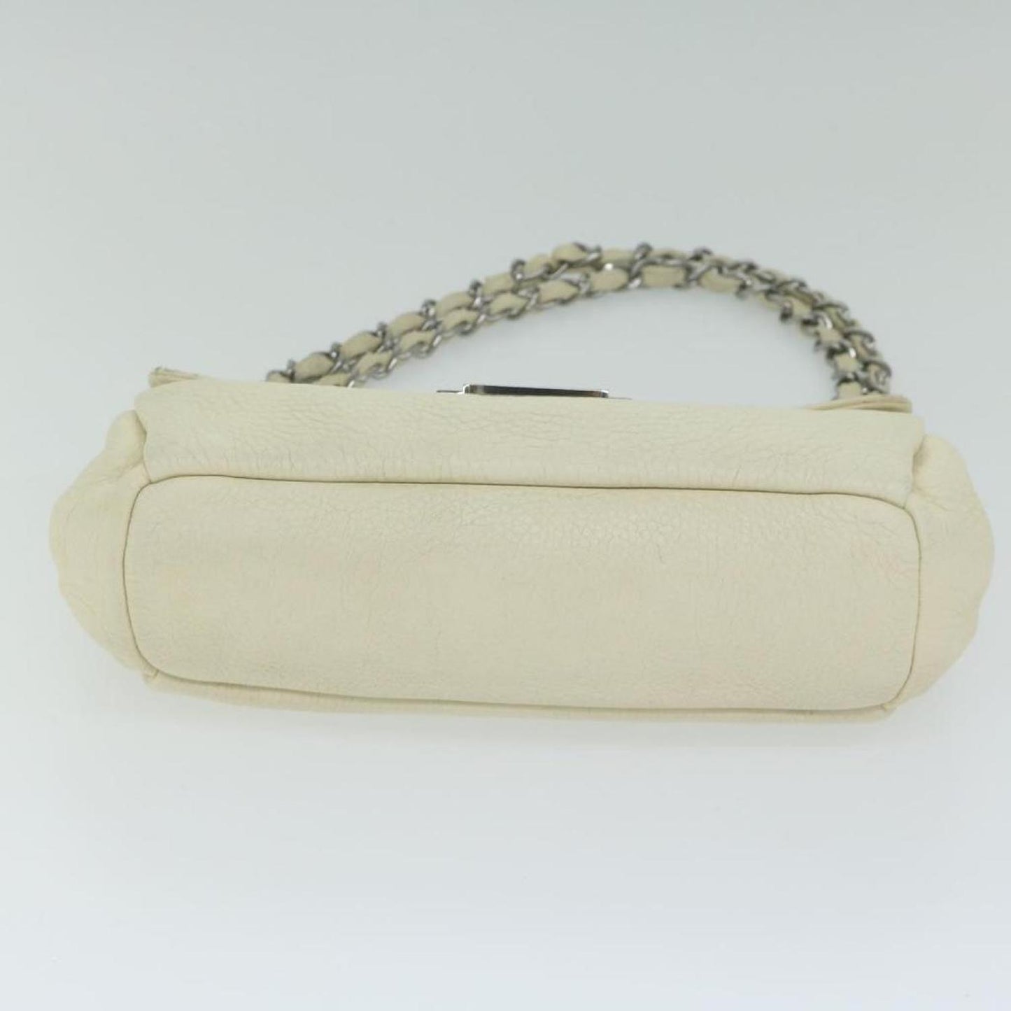 Chanel Flap Bag Leather Shoulder Bag (Pre-Owned)