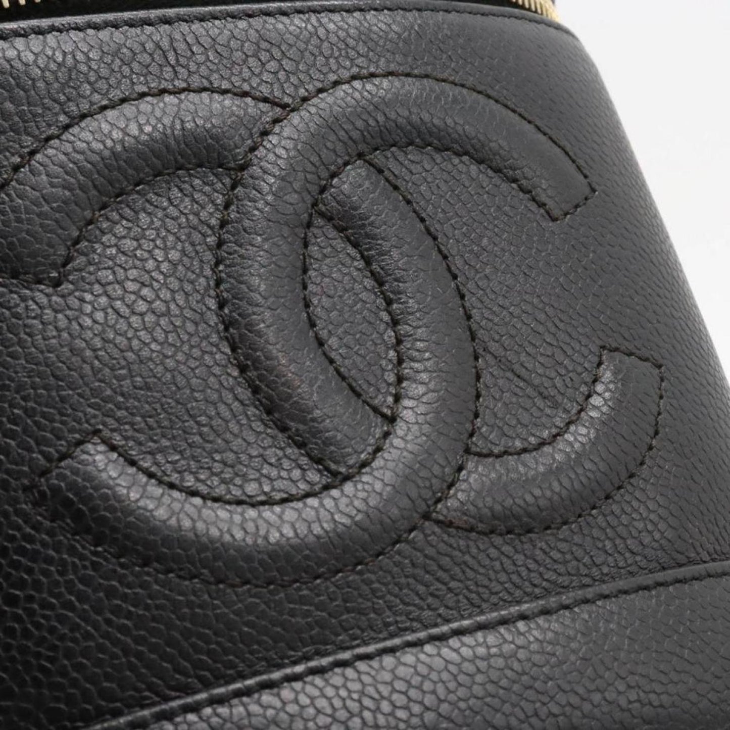 Chanel Vanity Leather Shoulder Bag (Pre-Owned)
