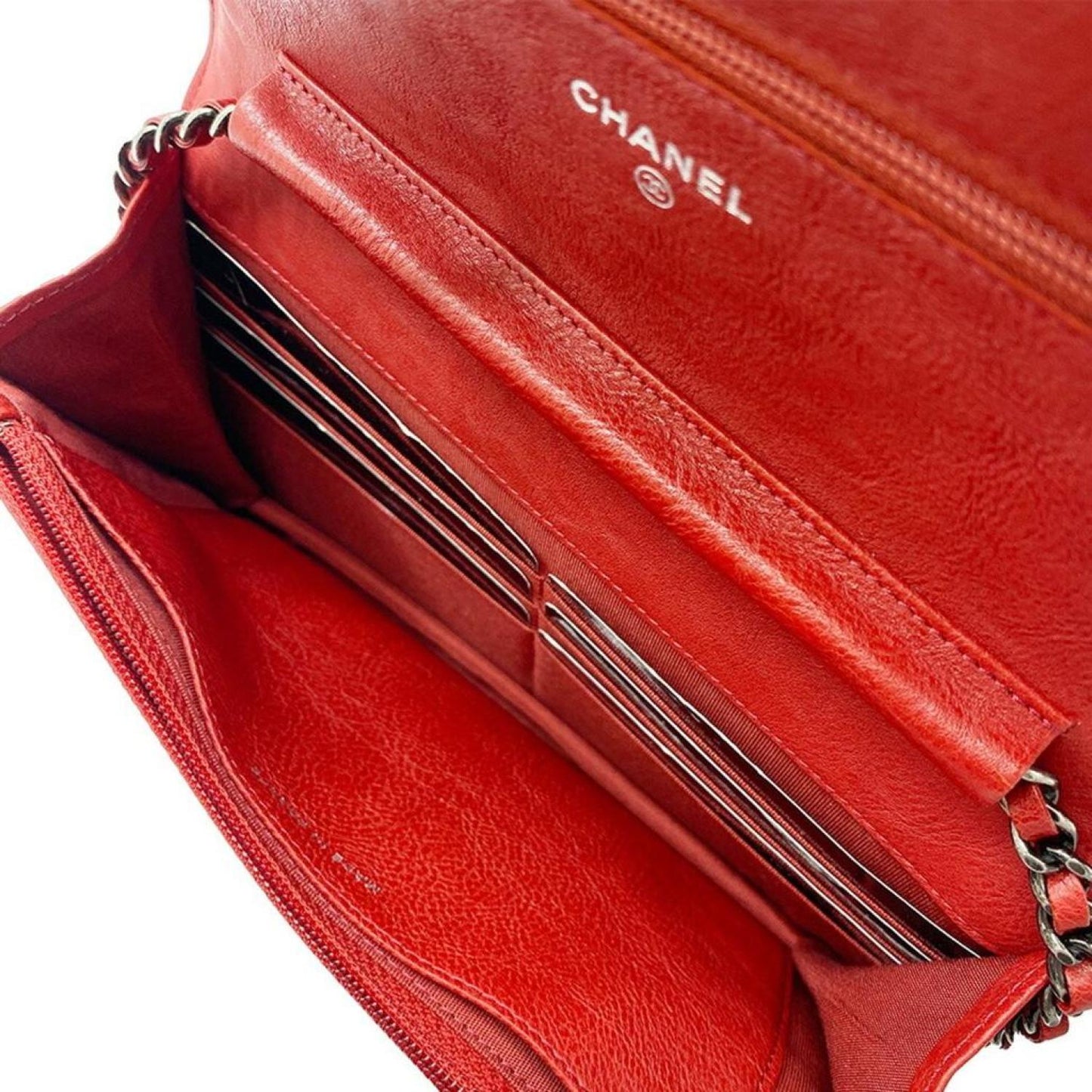 Chanel Boy Leather Shoulder Bag (Pre-Owned)