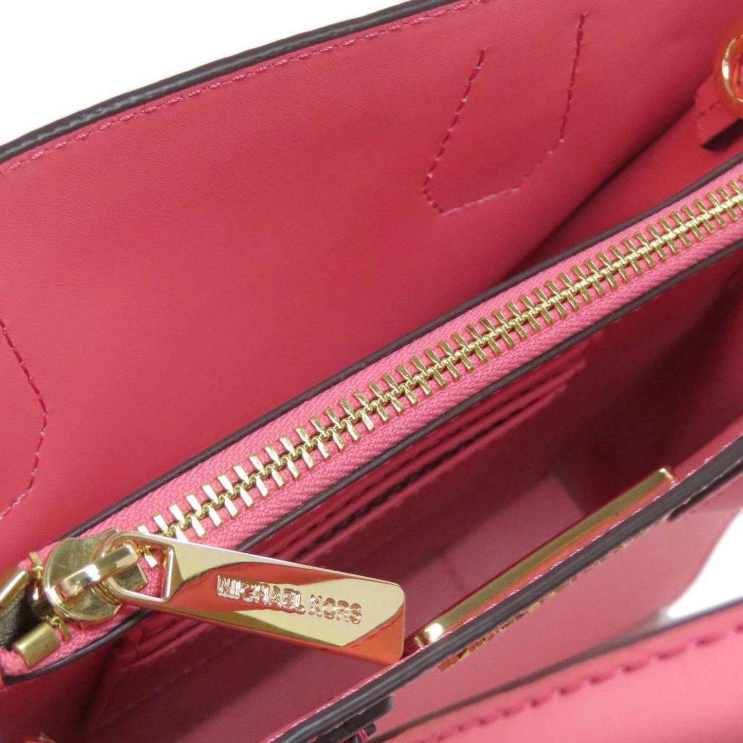 Michael Michael Kors  Leather Handbag (Pre-Owned)