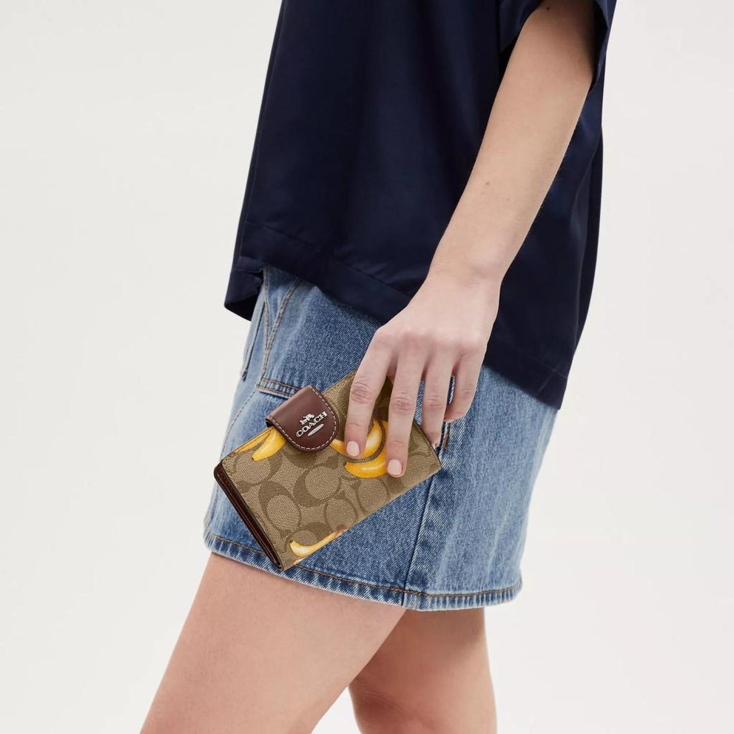 Coach Outlet Medium Corner Zip Wallet In Signature Canvas With Banana Print