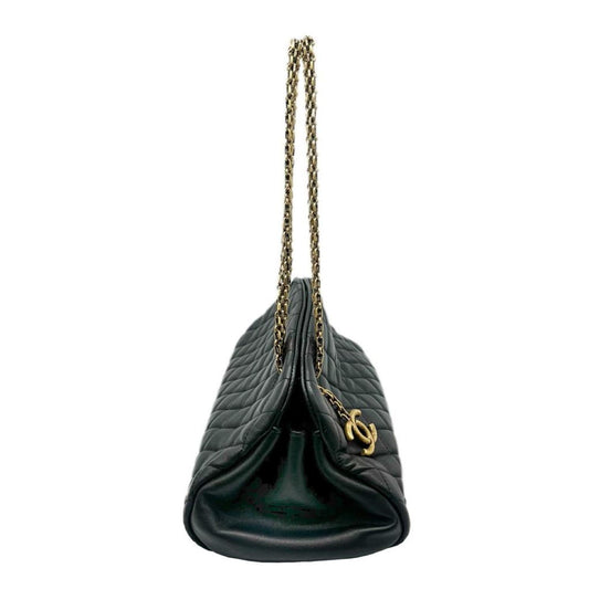 Chanel Leather Shoulder Bag (Pre-Owned)