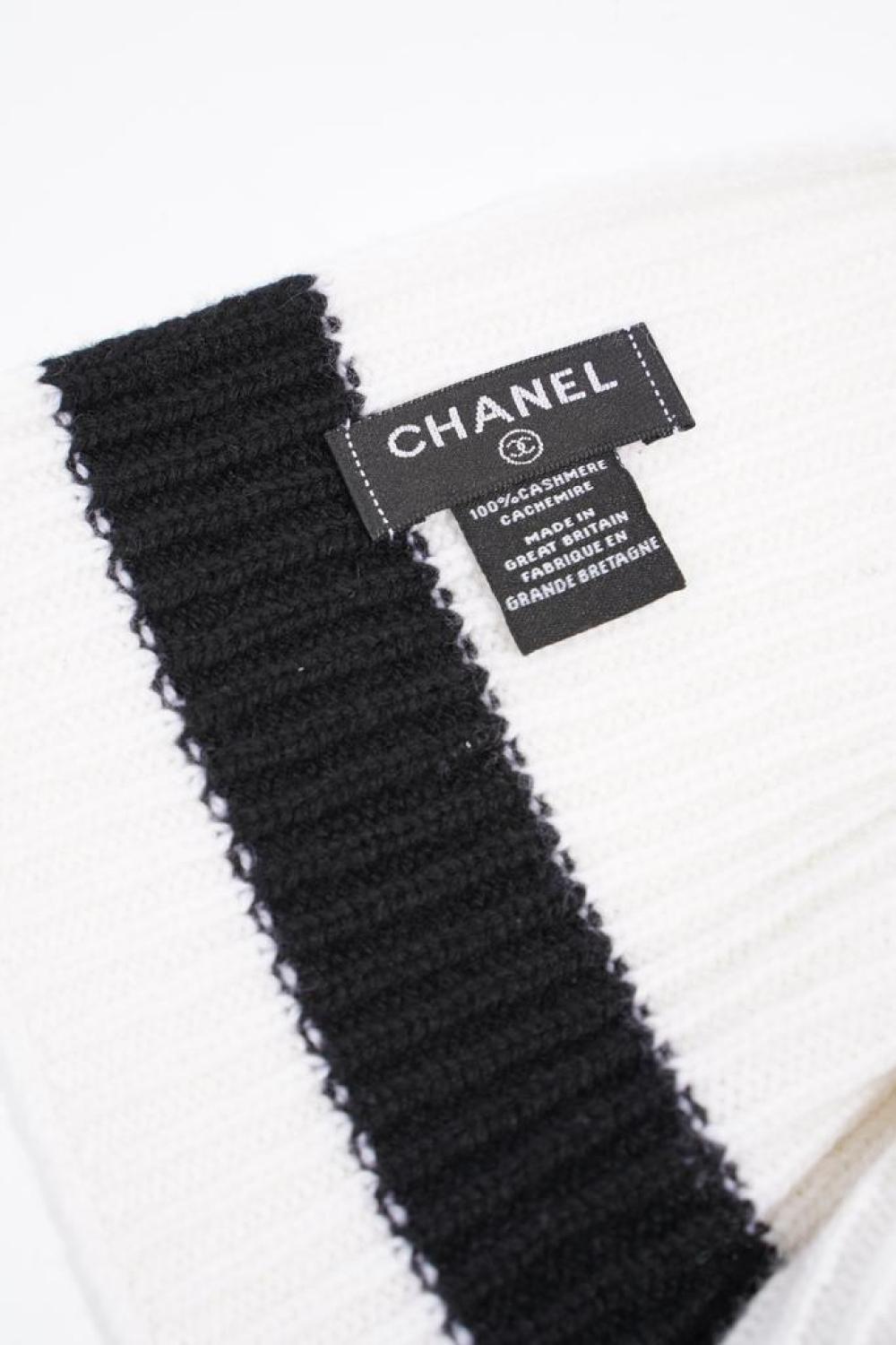 Chanel Ribbed Knit Scarf/ Cashmere