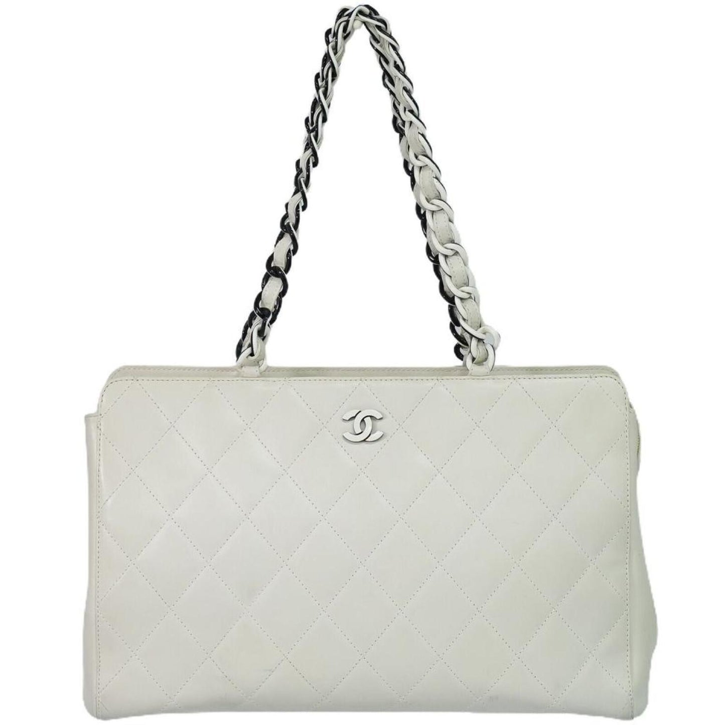 Chanel Leather Shoulder Bag (Pre-Owned)