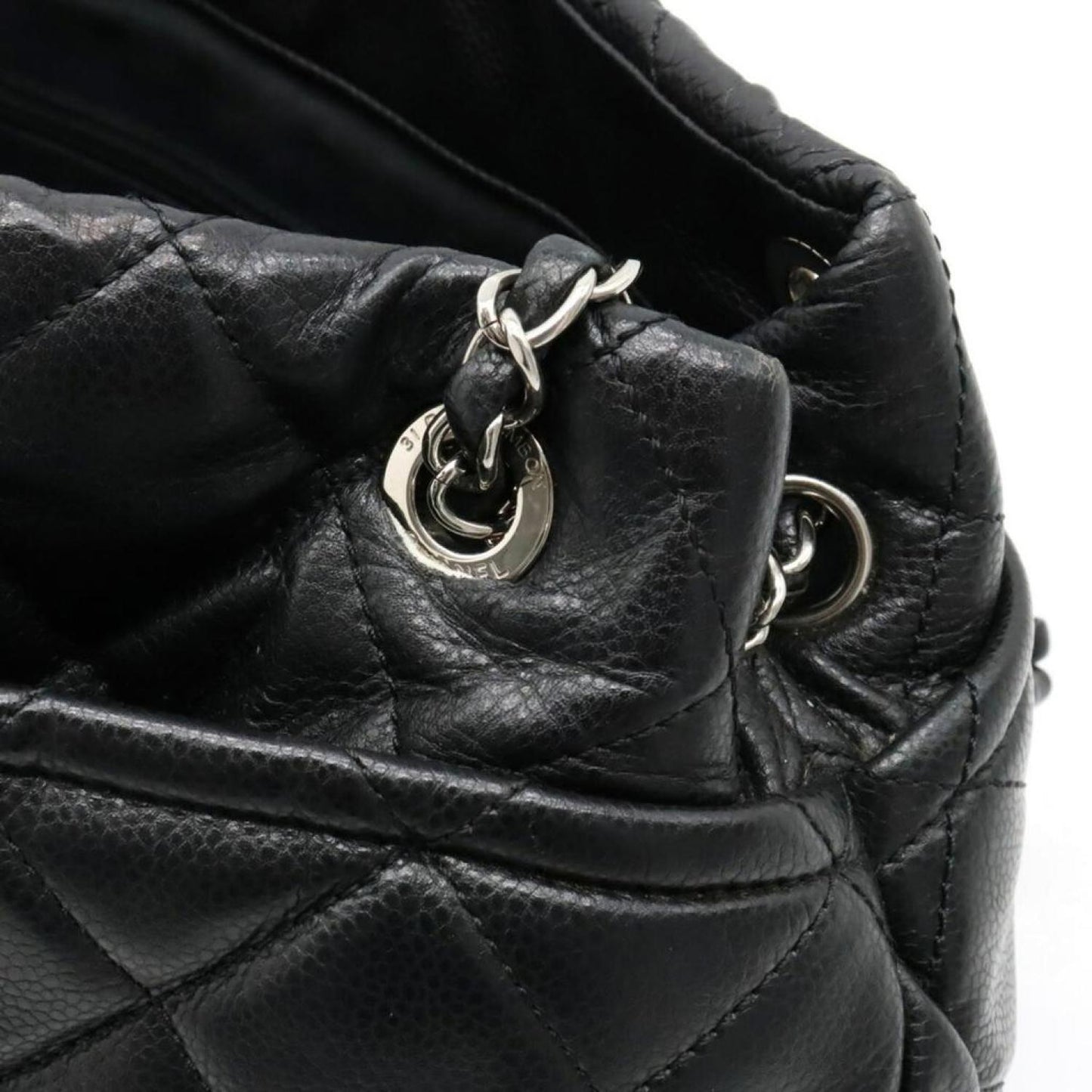 Chanel Logo Cc Leather Shoulder Bag (Pre-Owned)