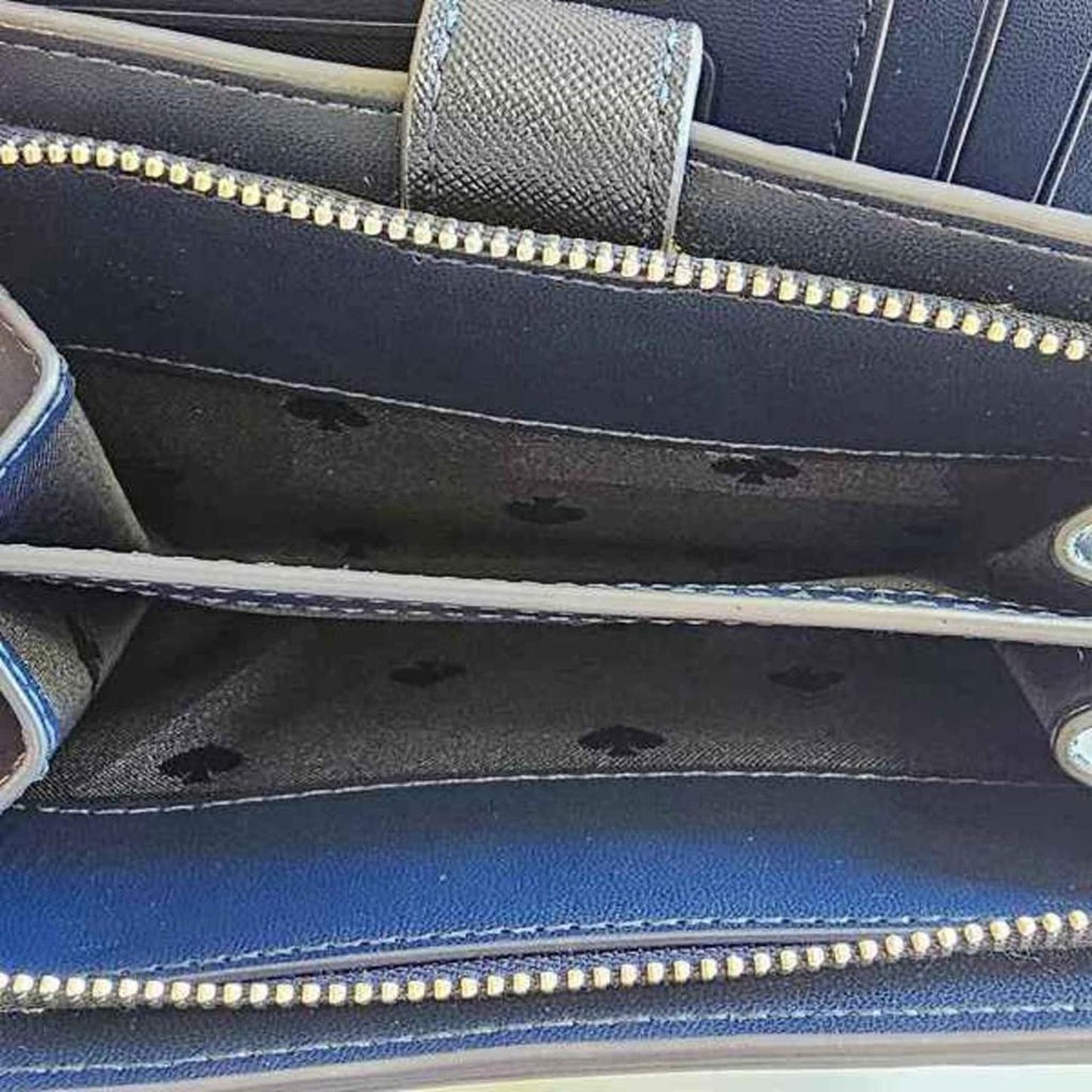 Leather Wallet (Bi-Fold) (Pre-Owned)