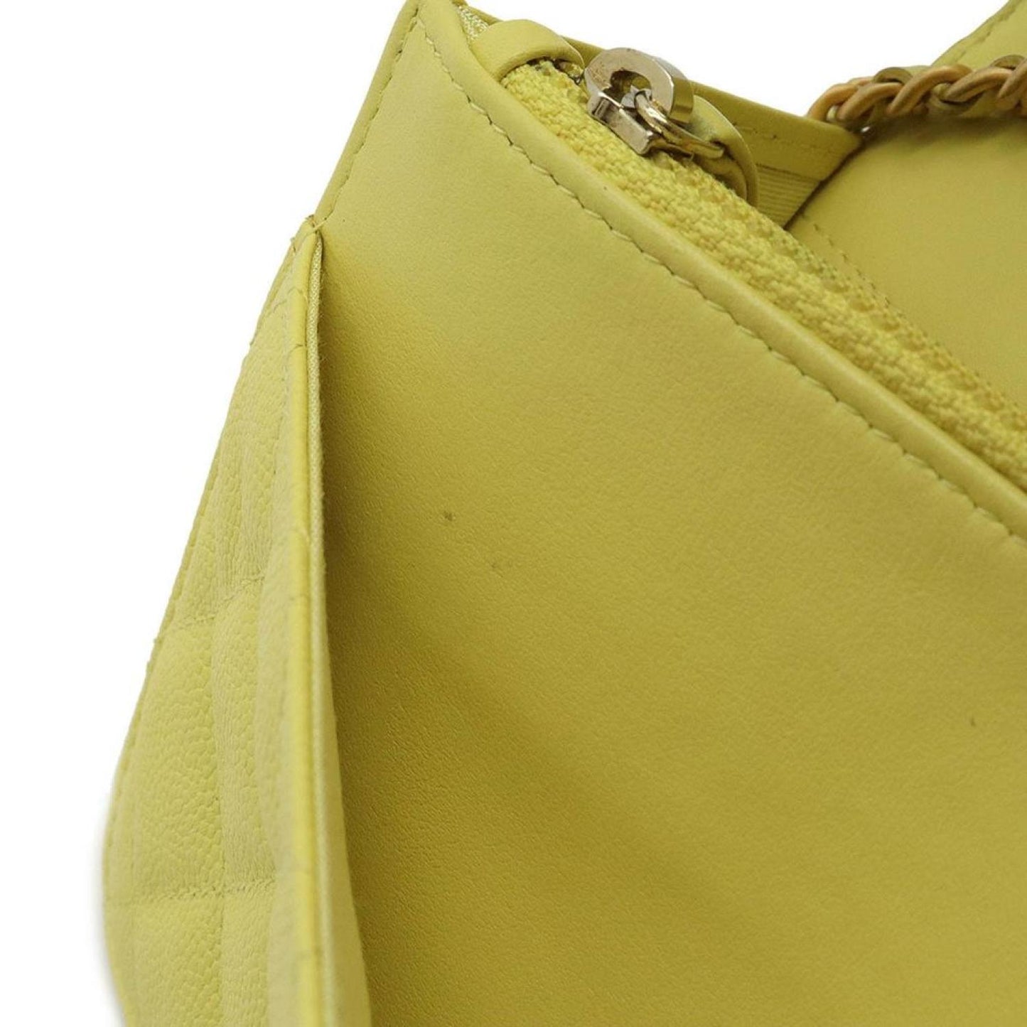Chanel Leather Shoulder Bag (Pre-Owned)