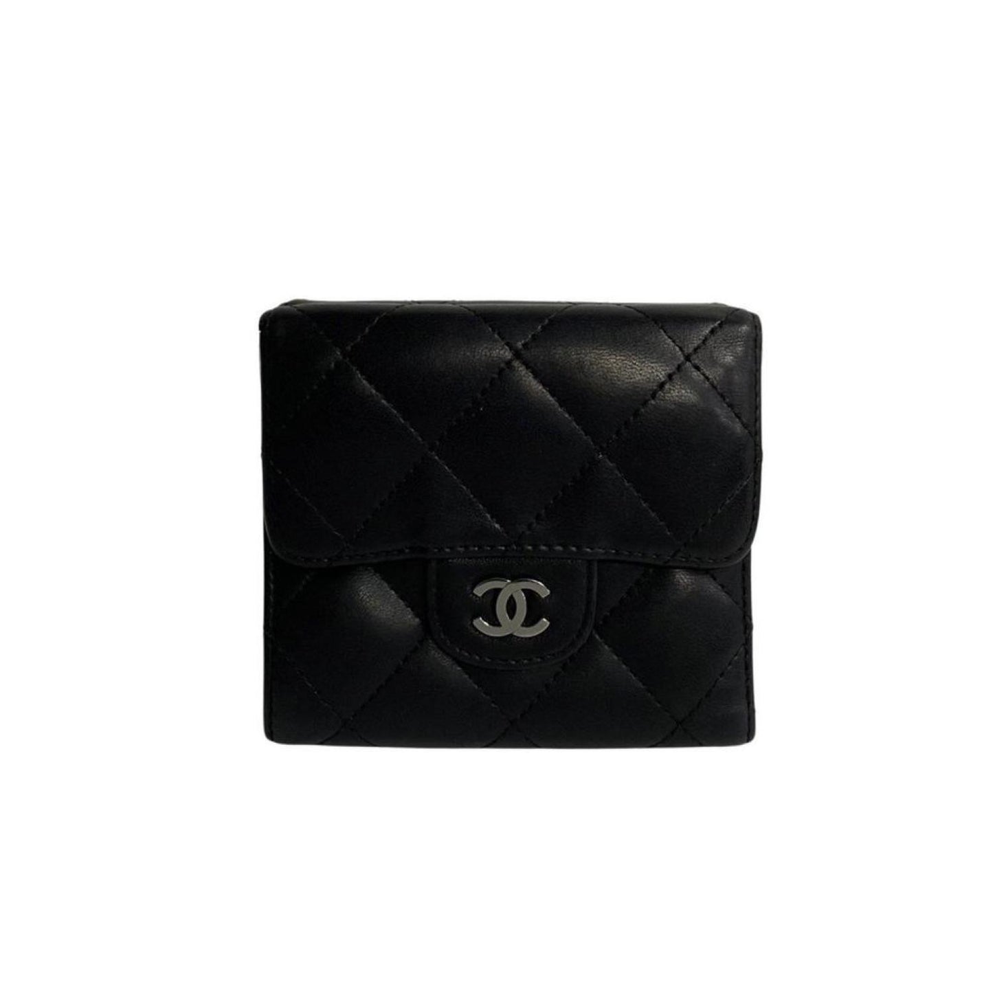 Chanel Matelassé Leather Wallet (Pre-Owned)