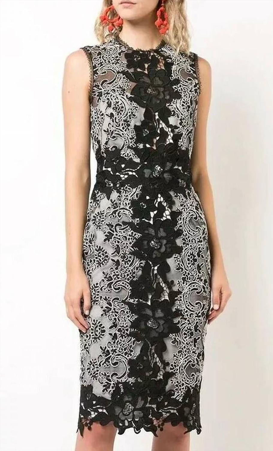Sleeveless Lace Cocktail Dress In Black