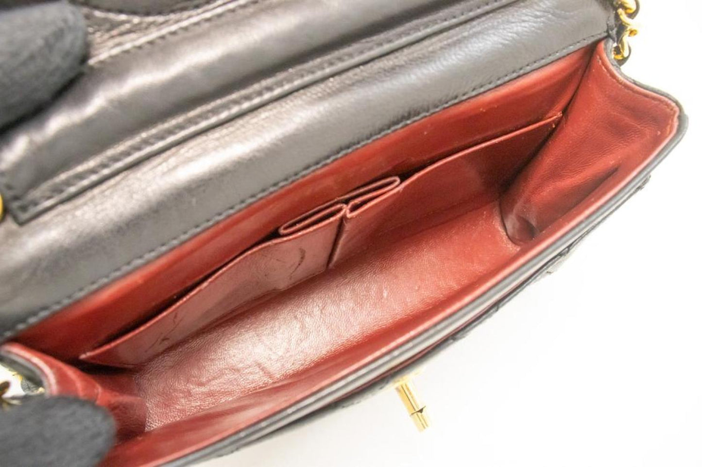 Chanel Leather Shoulder Bag (Pre-Owned)
