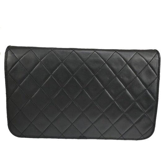 Chanel Matelassé Leather Shoulder Bag (Pre-Owned)