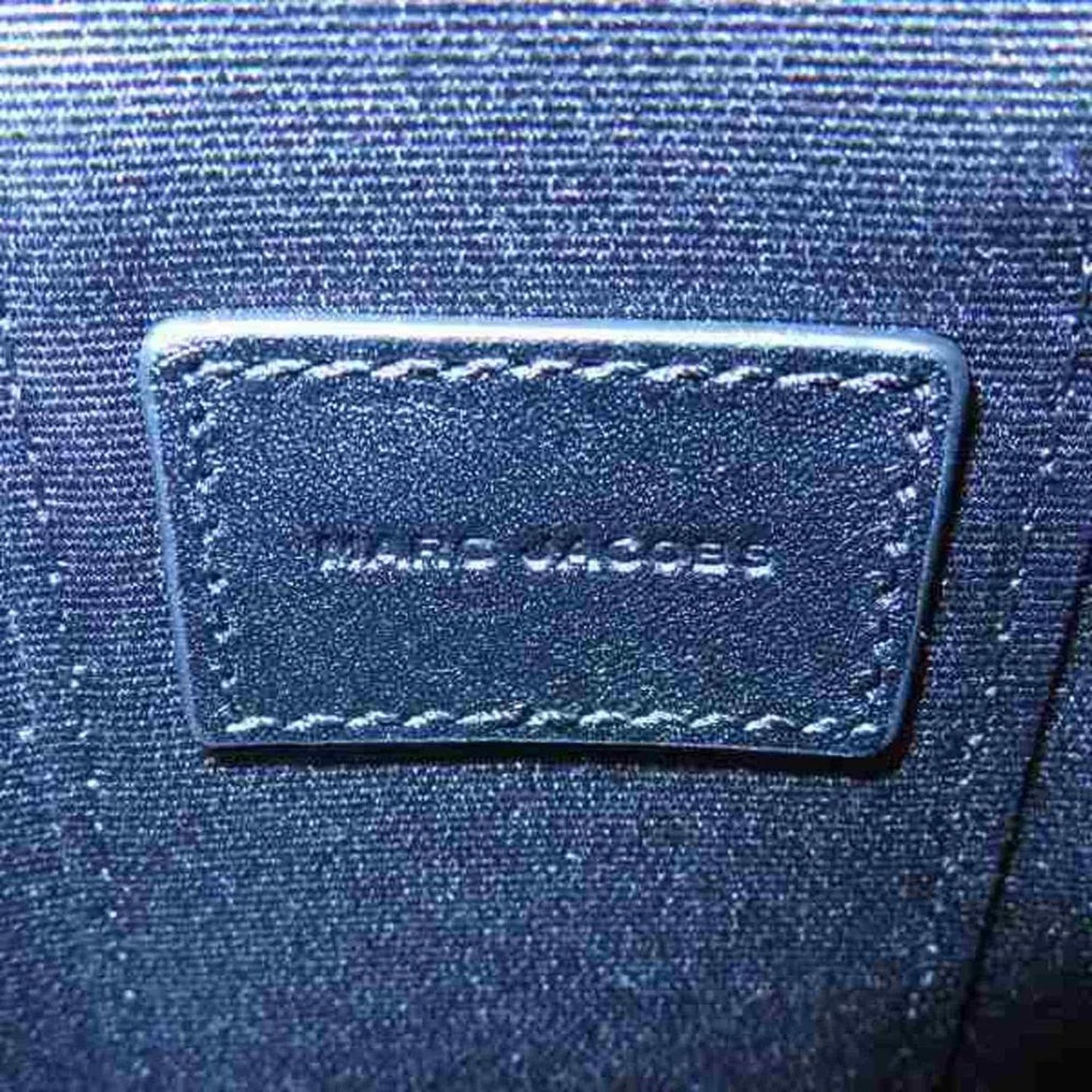 Leather Shoulder Bag (Pre-Owned)