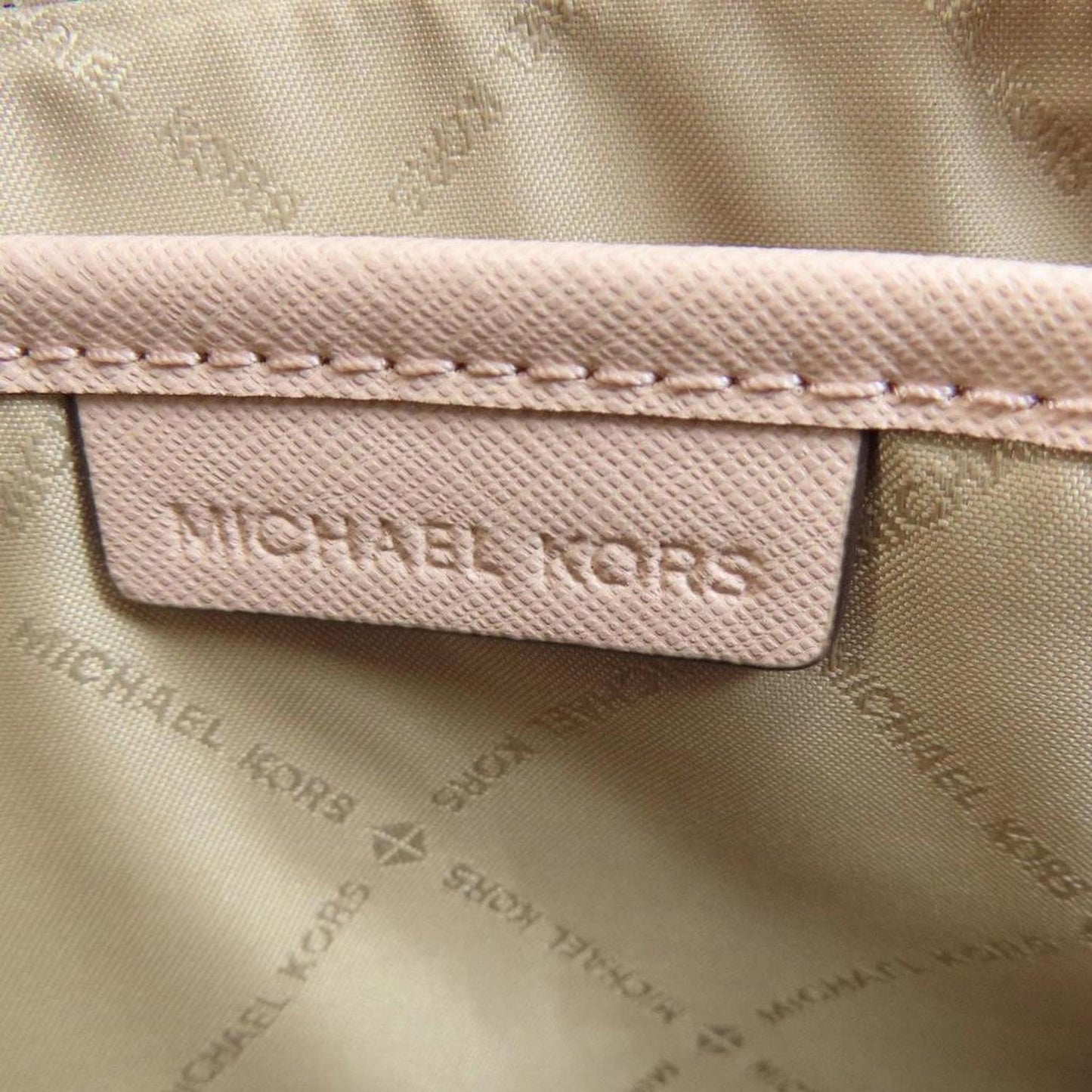 Michael Kors Jet Set Canvas Shoulder Bag (Pre-Owned)