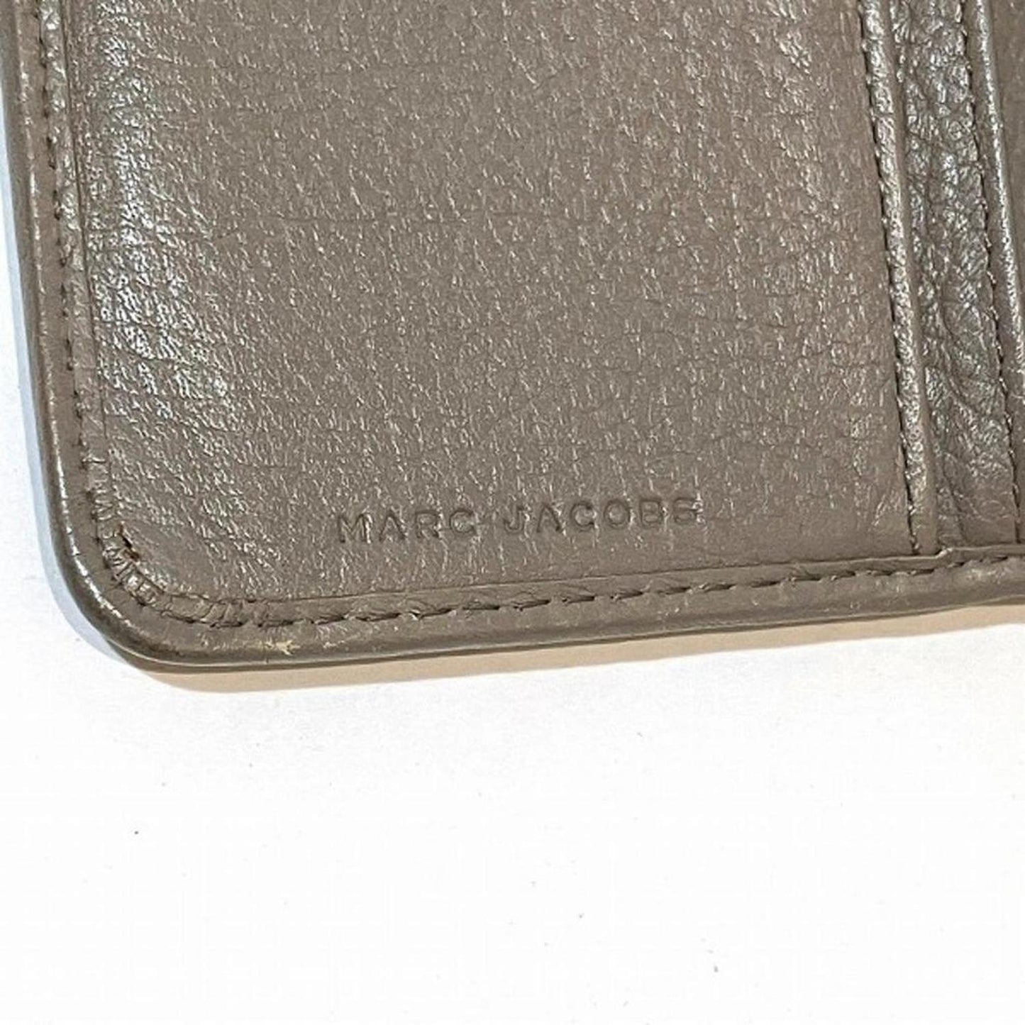 Leather Wallet (Bi-Fold) (Pre-Owned)